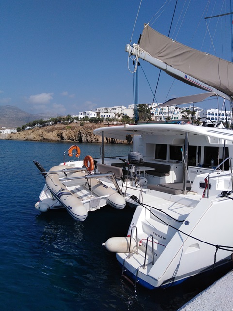 Photo #14 - Lagoon 450 Flybridge (CELENA B) en Paros - 6925