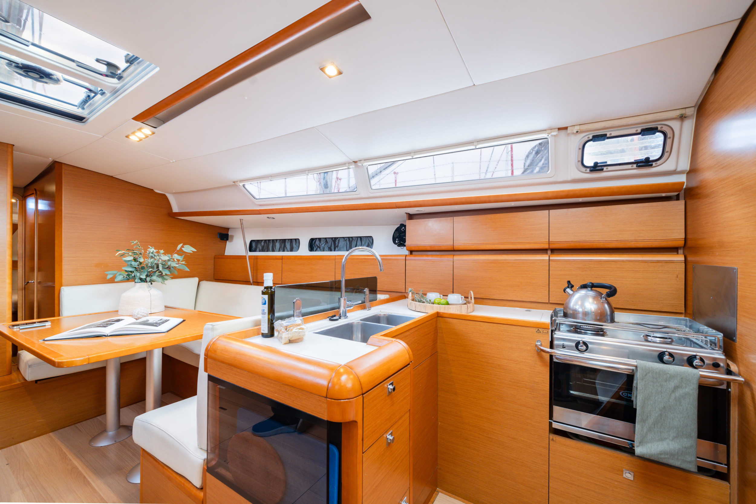 Photo #7 - Sun Odyssey 439 (ALIKI) en Lavrion - 7168