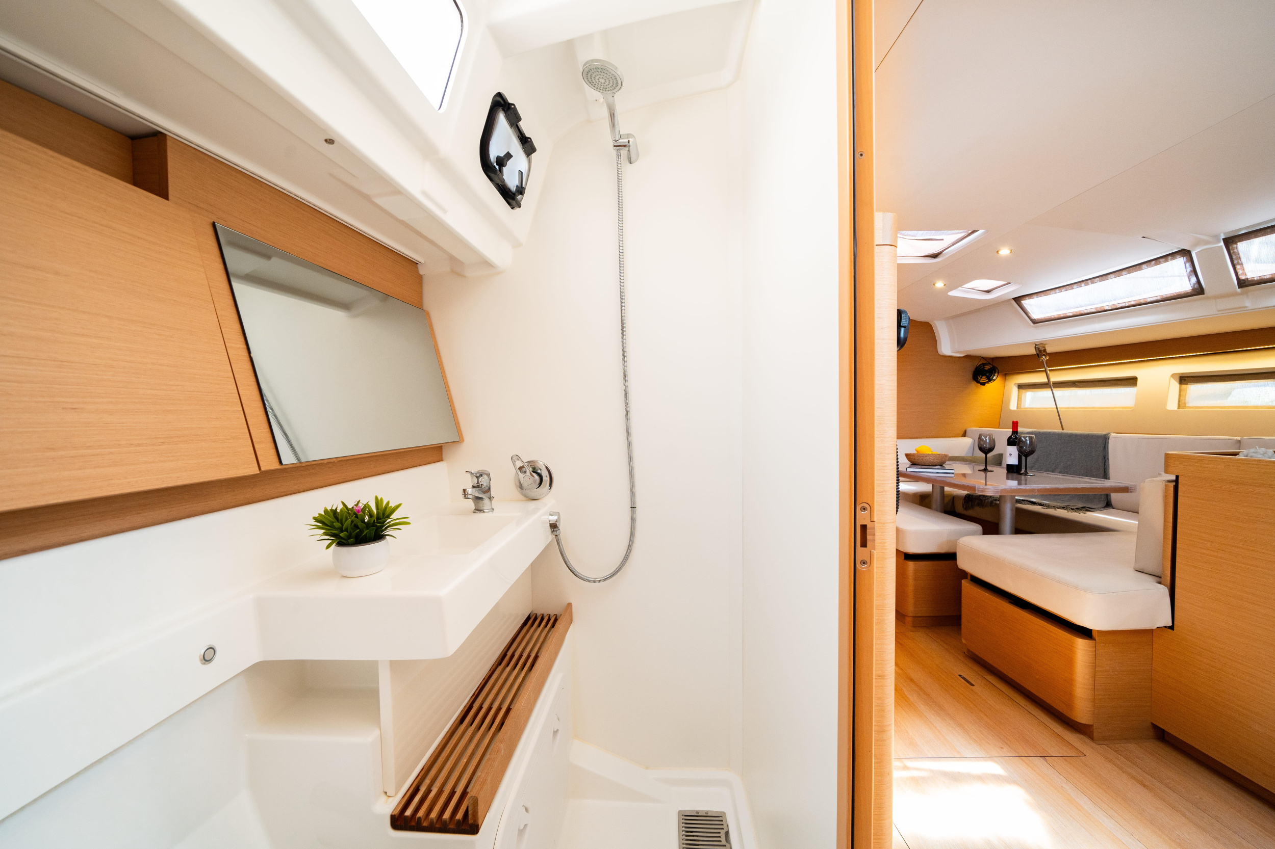 Photo #8 - Sun Odyssey 490 4 cabins (CALMA) in Athen - 18750