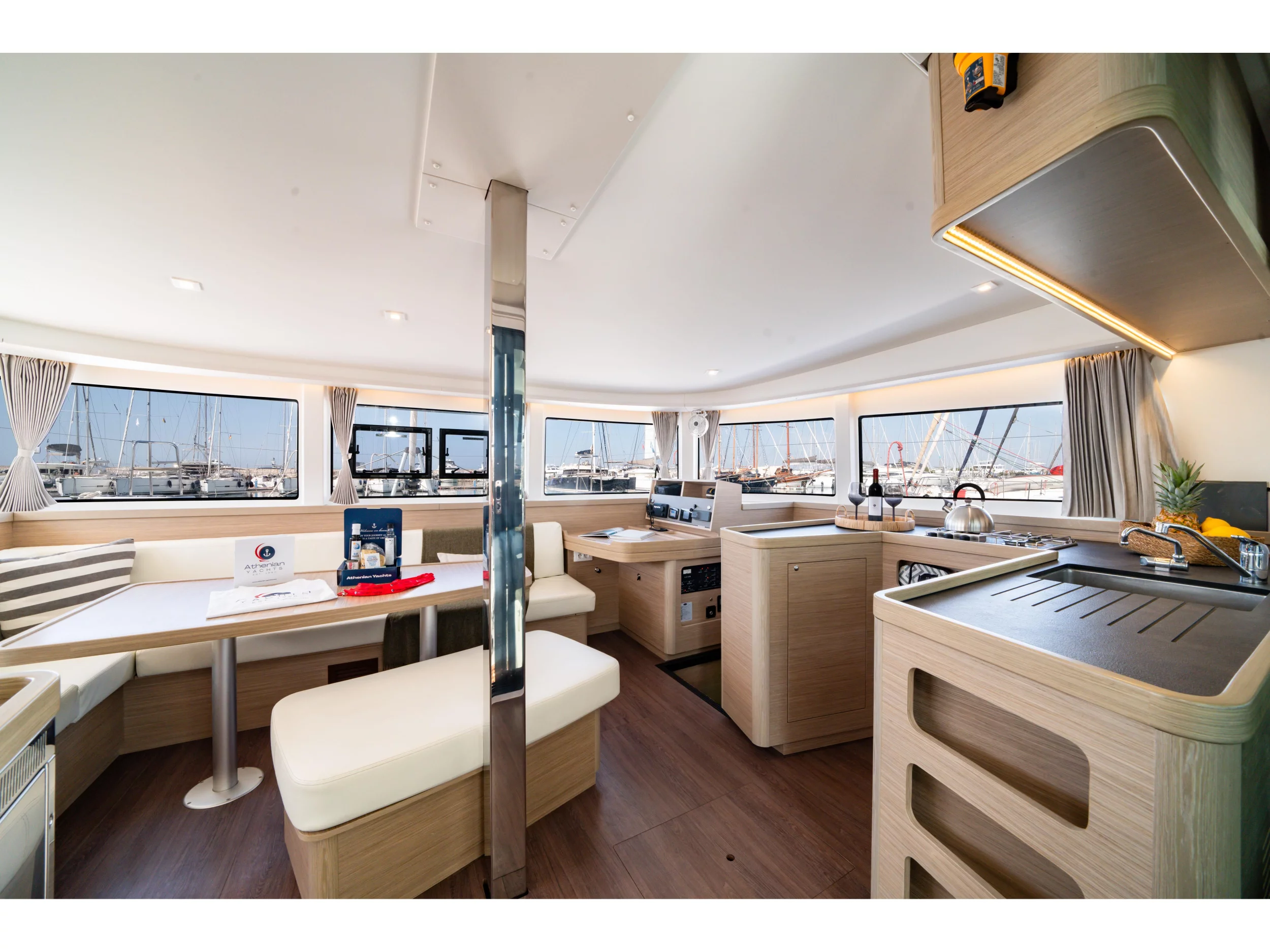 Lagoon 42 (4 Dbl / 2 singles 12) (CELENA V) Interior image - 19