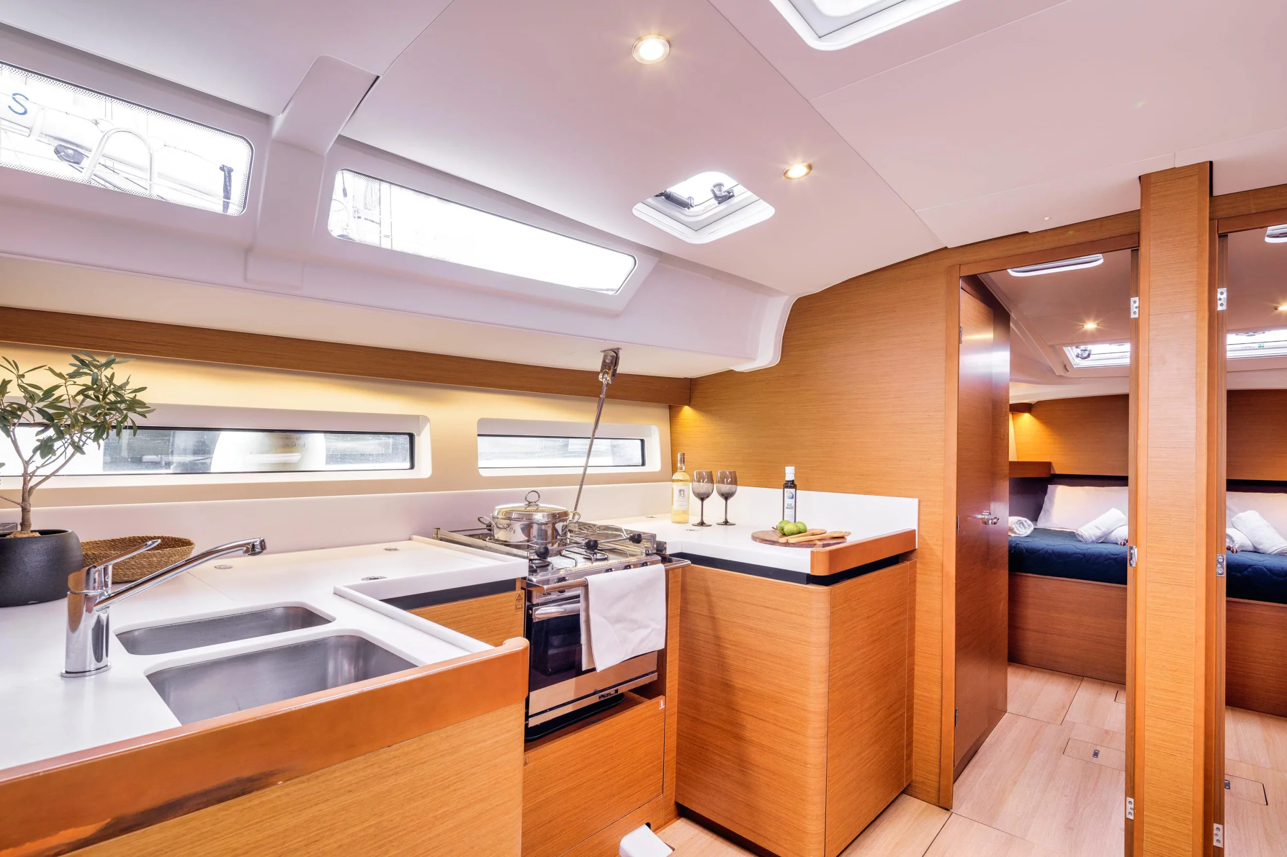 Sun Odyssey 490 4 cabins (MARE MIA)  - 6