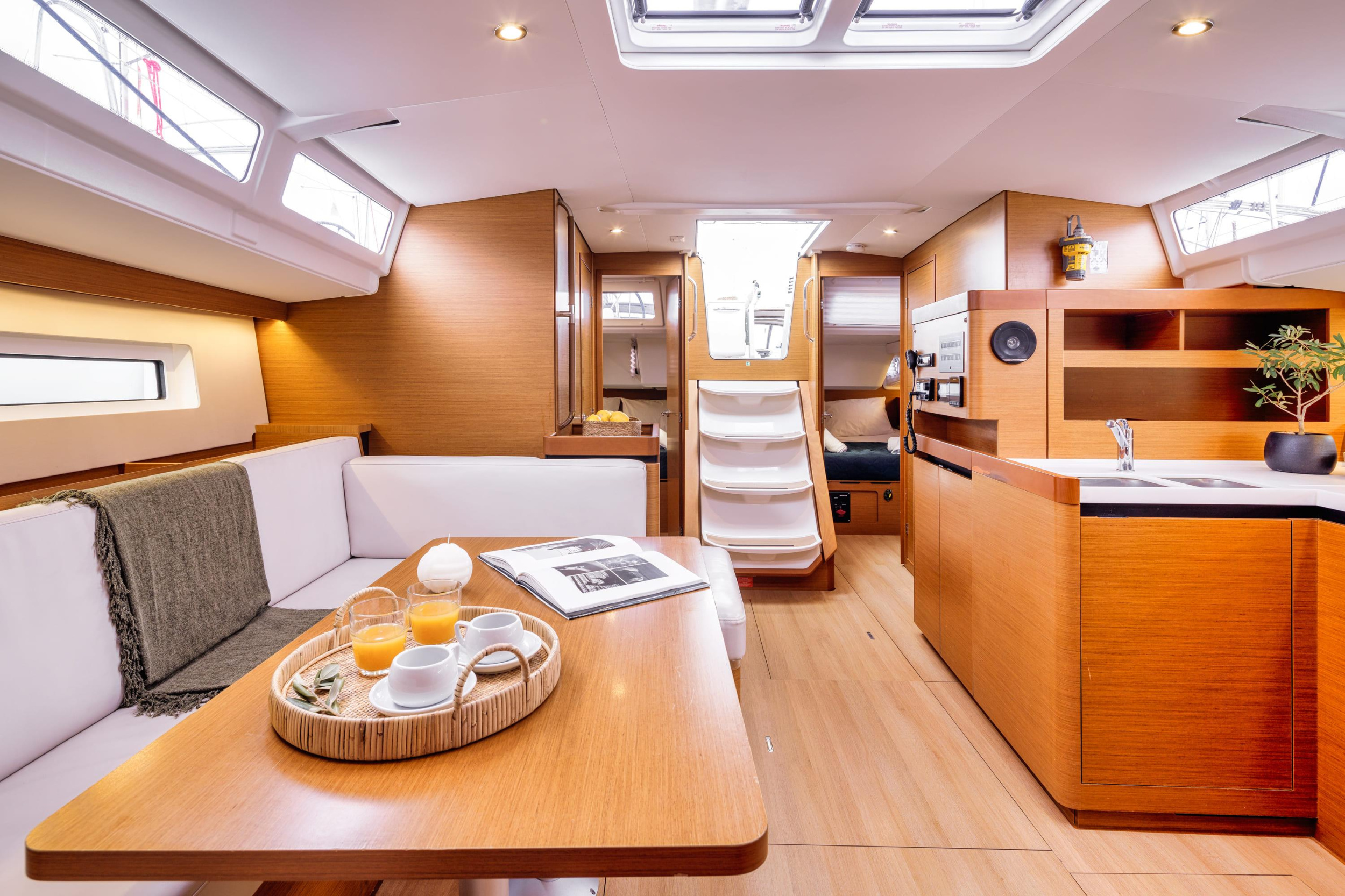 Photo #8 - Sun Odyssey 490 4 cabins (MARE MIA) in Paros - 24011