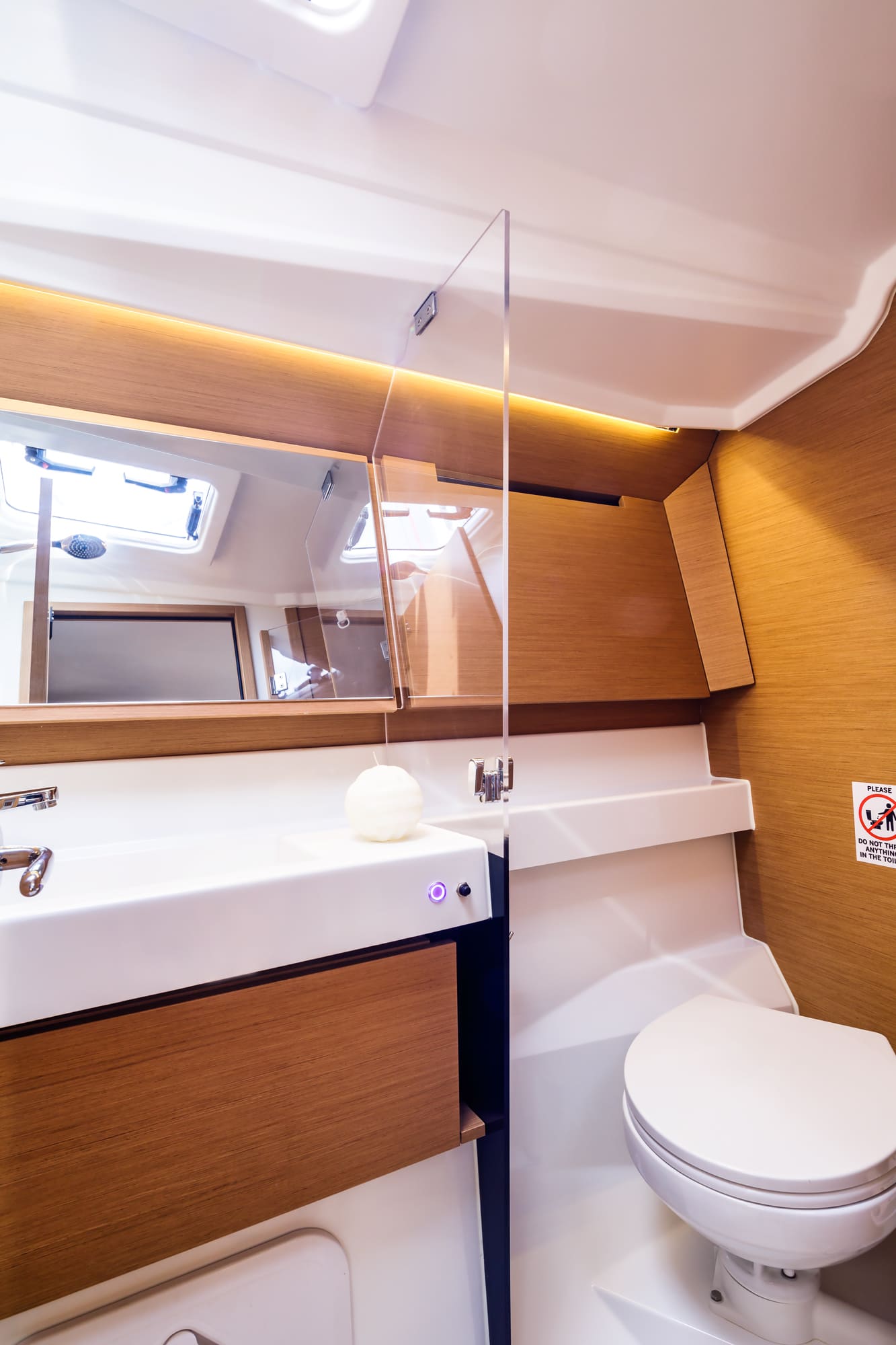 Photo #4 - Sun Odyssey 410 (STAR RENE) in Atene - 3683