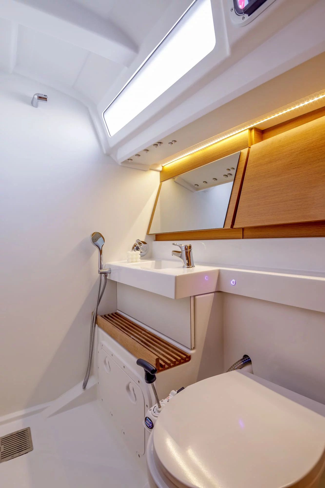 Sun Odyssey 440 (THOUSAND SUNNY)  - 14
