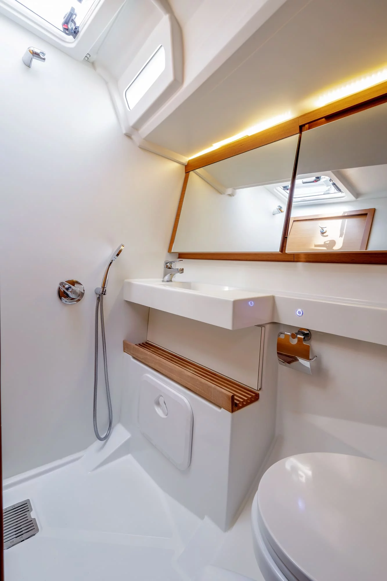 Sun Odyssey 440 (THOUSAND SUNNY)  - 8