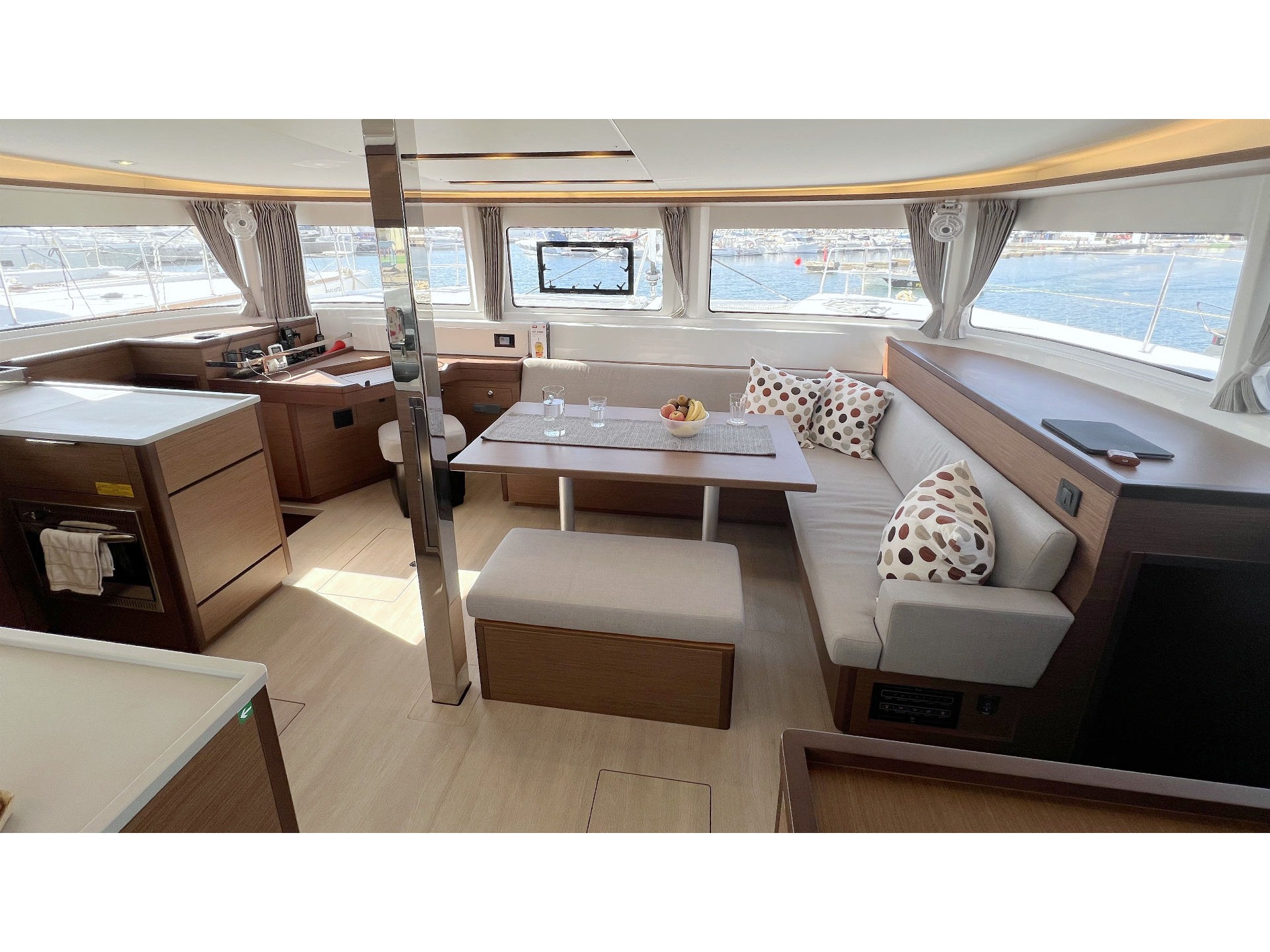 Photo #26 - Lagoon 46 (Voyager) in Palma - 7102