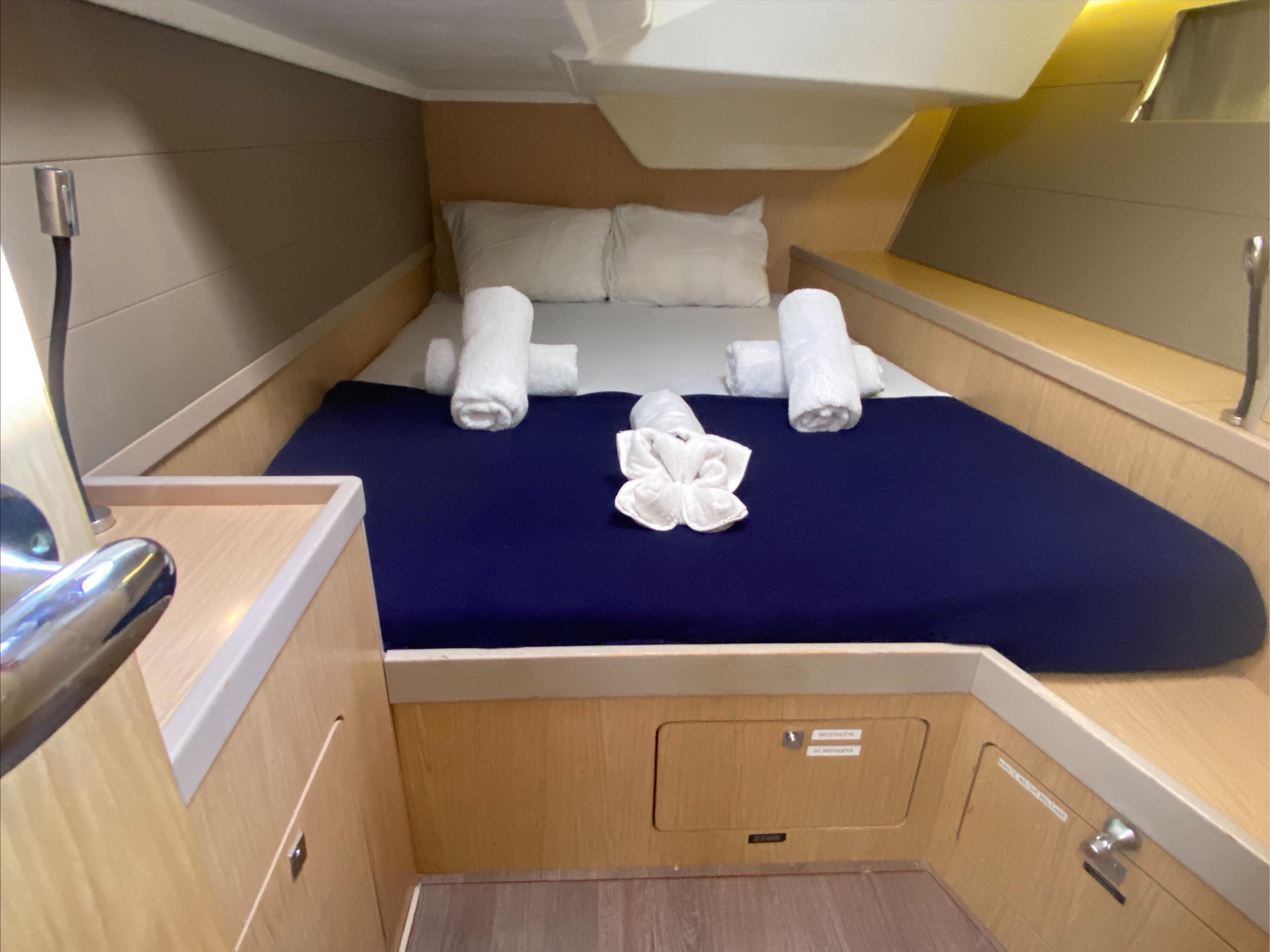 Photo #19 - Beneteau Oceanis 48 (Owner's version) (Spirit of Adventure) in Road Town - 24480