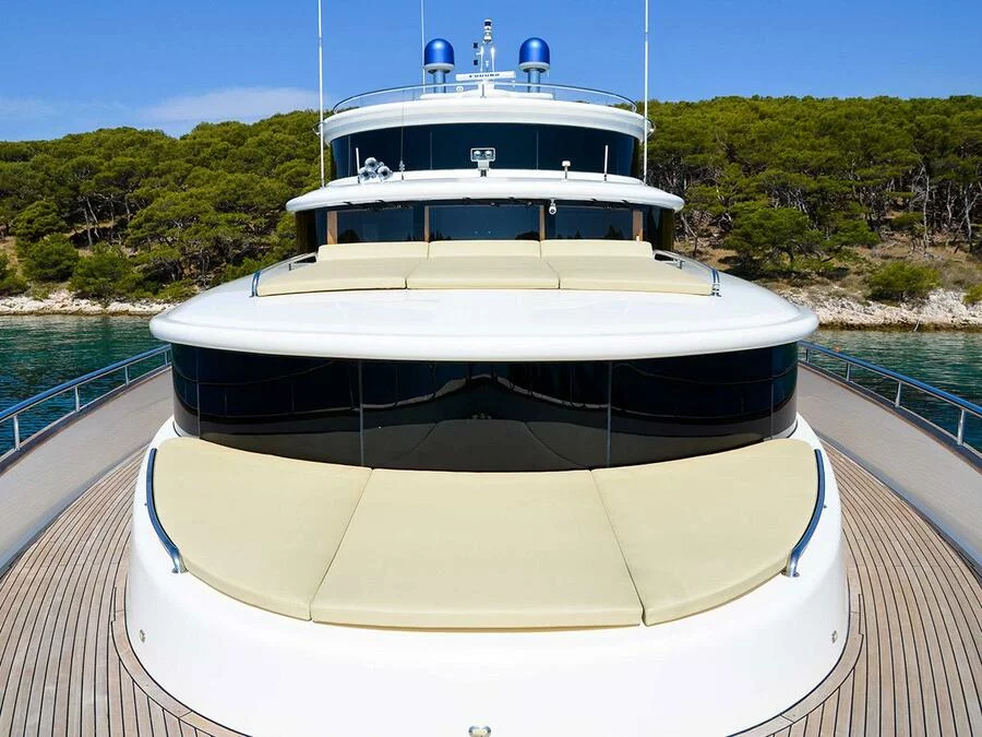 Johnson 87 (Johnson Baby) Johnson 87 Luxury yacht sunbath - 7