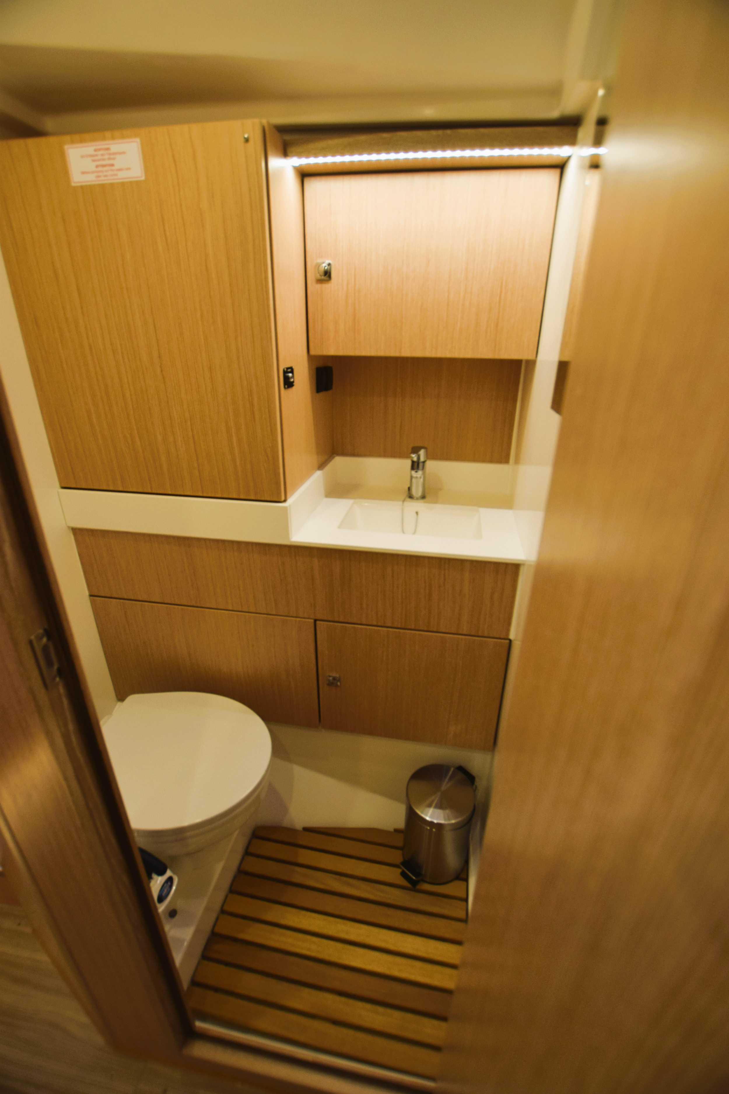 Photo #15 - Bavaria C45 Style (Aria) in Pula - 16932