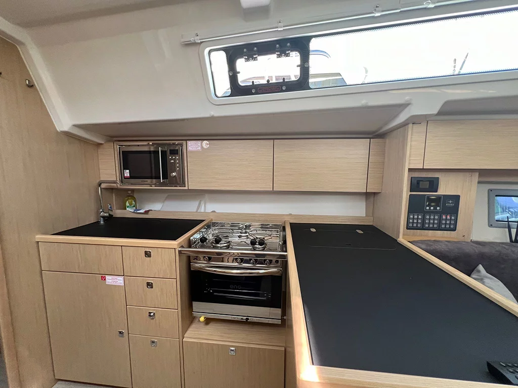 Bavaria C38 (OHANA)  - 19