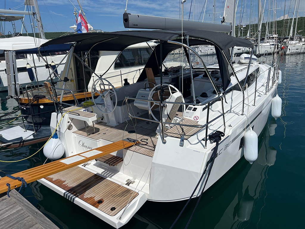 Photo #1 - Bavaria C38 (OHANA) in Krk - 21592