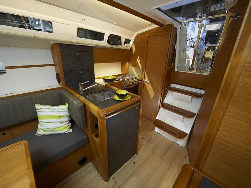 Photo #5 - Sun Odyssey 349 () in Lefkada - 5813