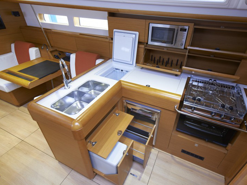 Photo #9 - Sun Odyssey 469 () in Yachthafen - 6554