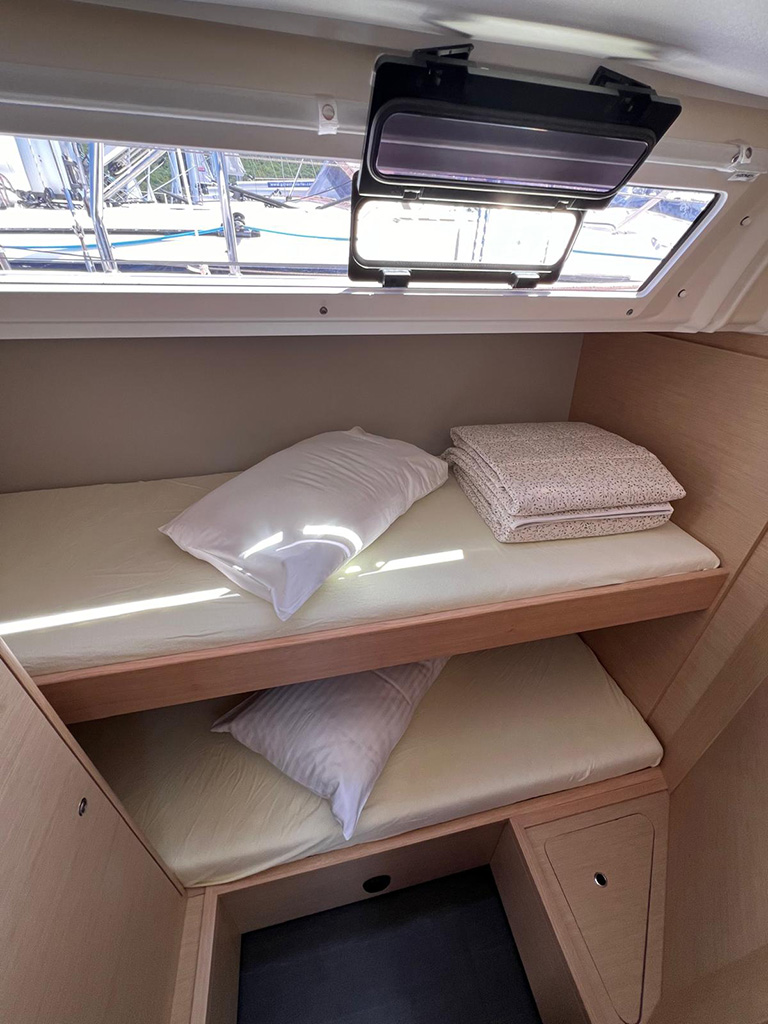 Photo #23 - Dufour 470 - 5 cabins (DANCE) in Krk - 21752