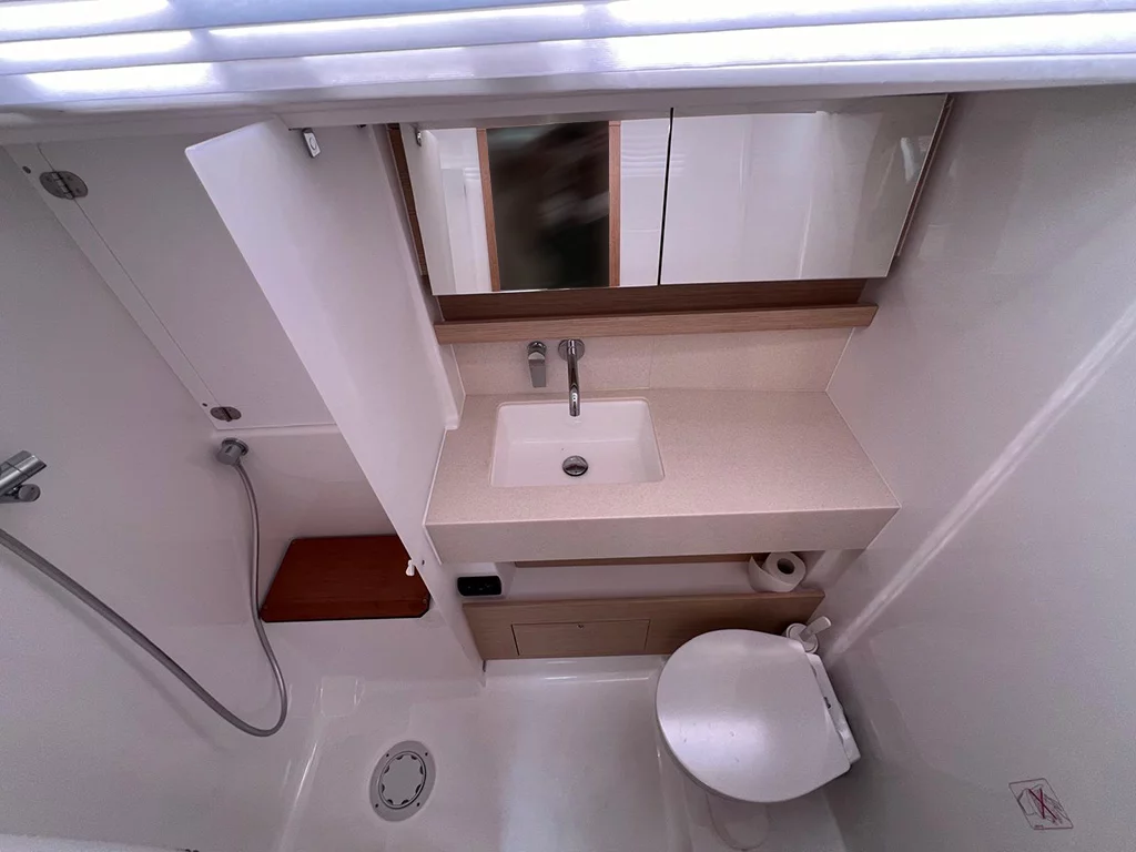 Dufour 470 - 5 cabins (DANCE)  - 6