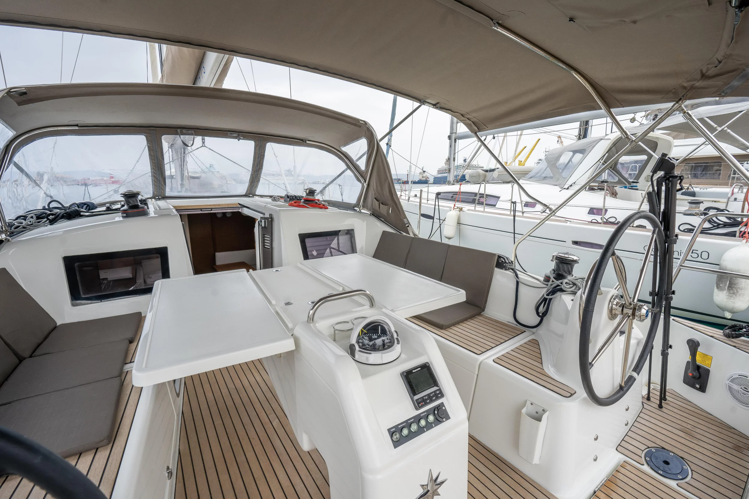 Sun Odyssey 410 (DELLA GRAZIA)  - 10