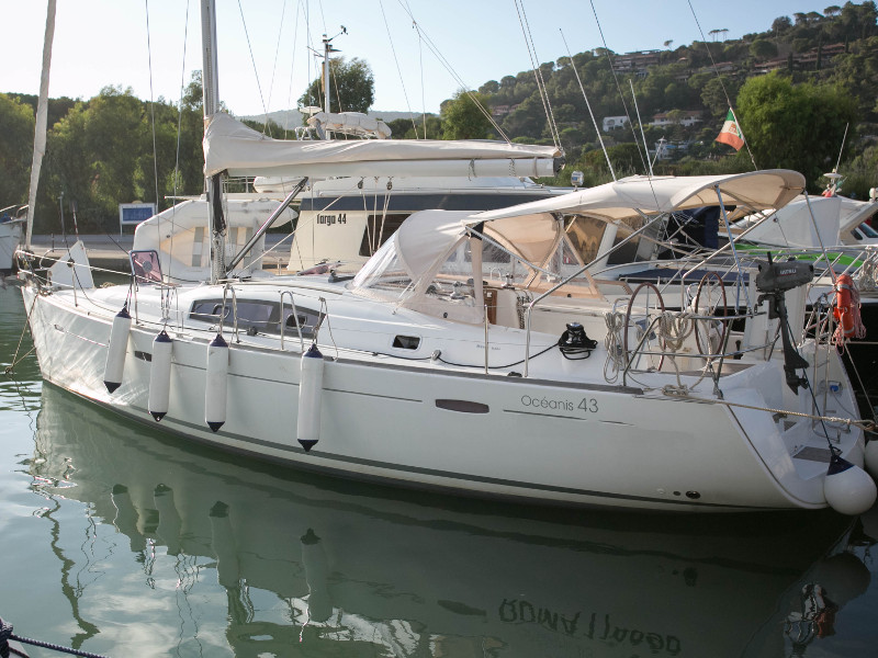 Photo #5 - Oceanis 43 (Orsa Maggiore) in Salivoli - 7288