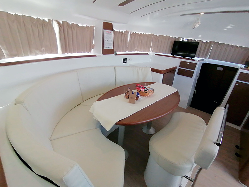 Photo #4 - Lagoon 380 (Grey pearl) en Sibenik - 6475