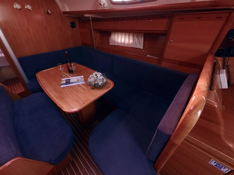 Photo #11 - Bavaria 39 Cruiser (RO-LU) in Murter - 16838