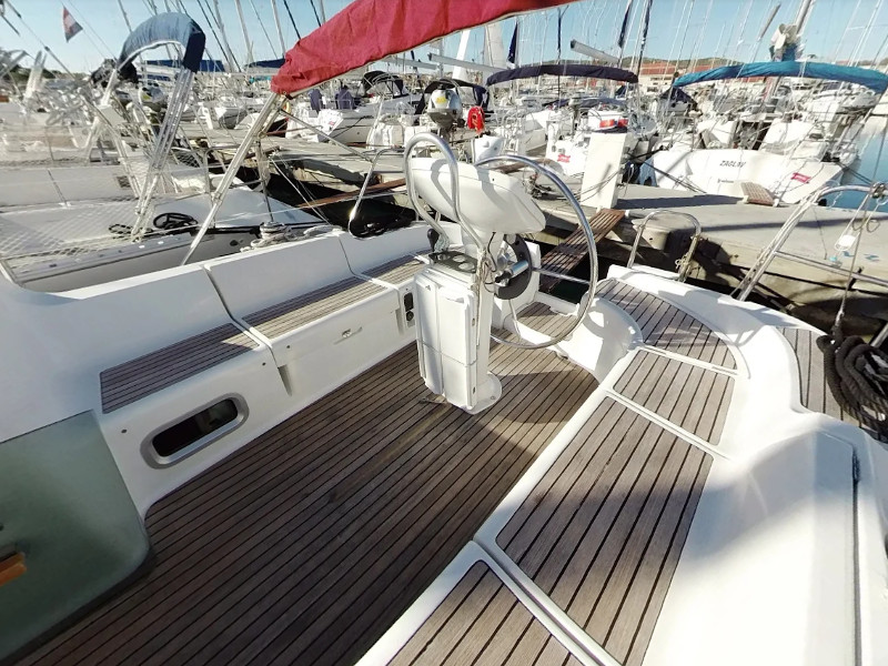 Photo #8 - Sun Odyssey 37 (SIPICA) en Murter - 11699
