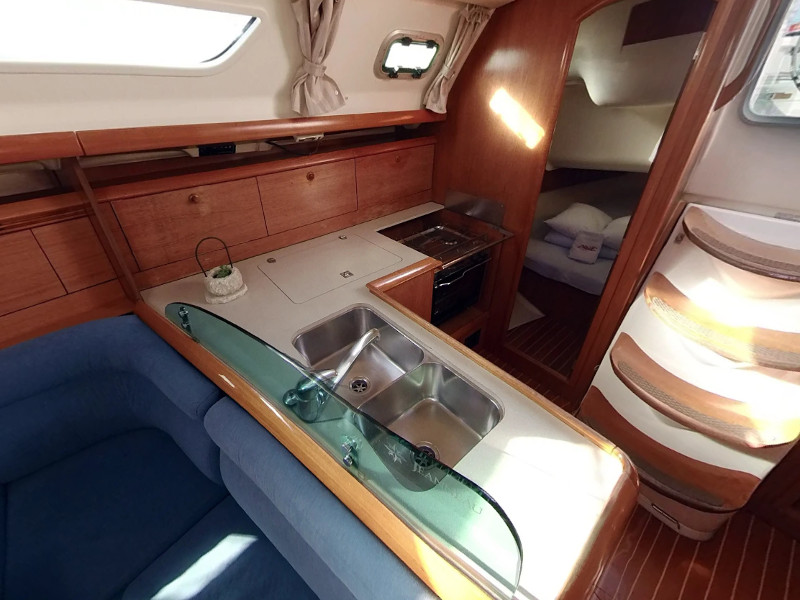 Photo #9 - Sun Odyssey 37 (SIPICA) en Murter - 11699