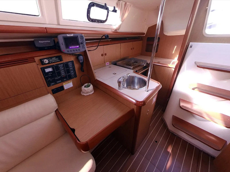 Photo #8 - Sun Odyssey 32i (RISTRETTO I) in Murter - 5416