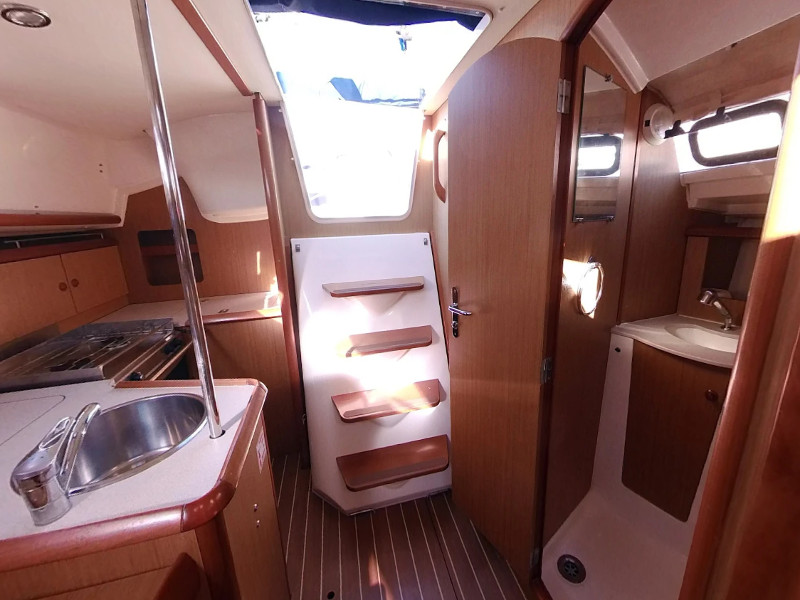 Photo #8 - Sun Odyssey 32i (RISTRETTO II) in Murter - 18099
