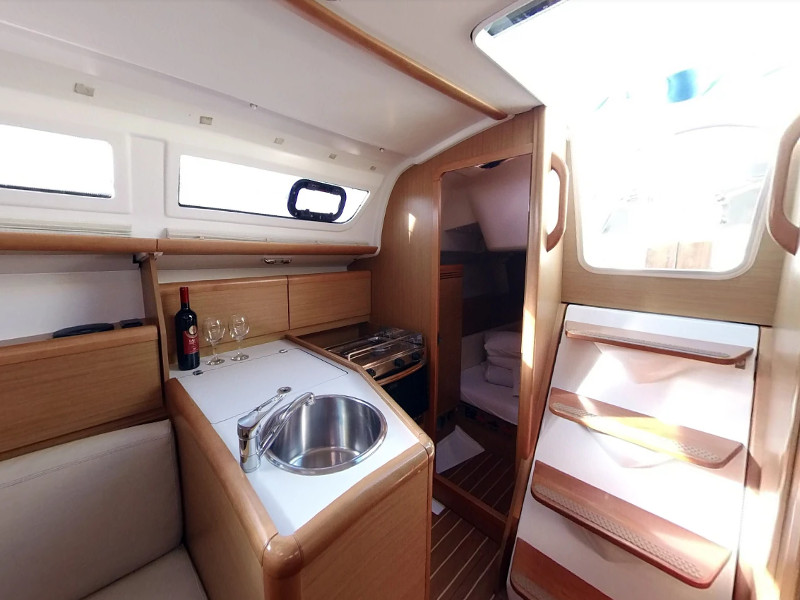 Photo #9 - Sun Odyssey 30i (ESPRESSO II) in Murter - 18104