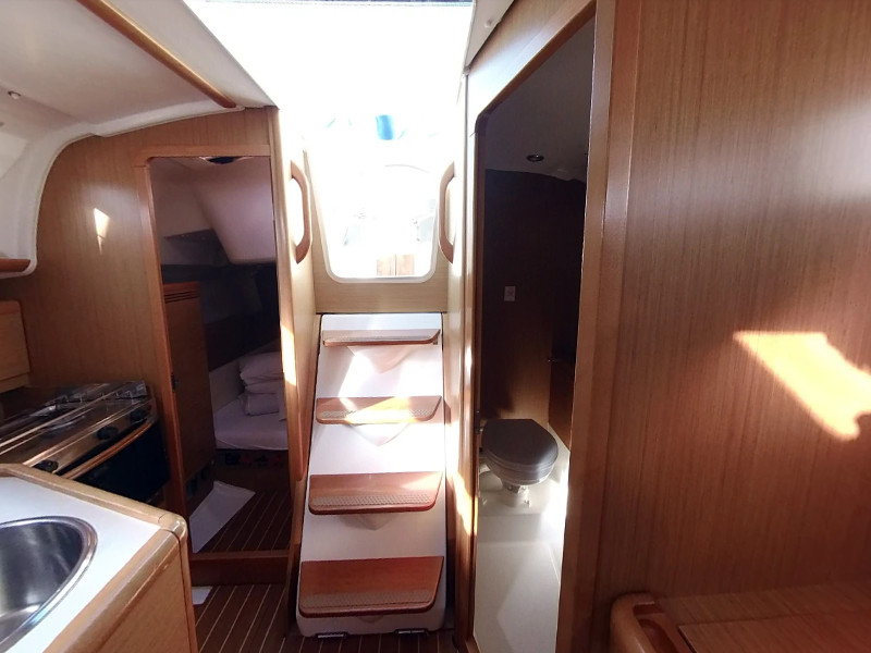 Photo #8 - Sun Odyssey 30i (ESPRESSO II) in Murter - 18104