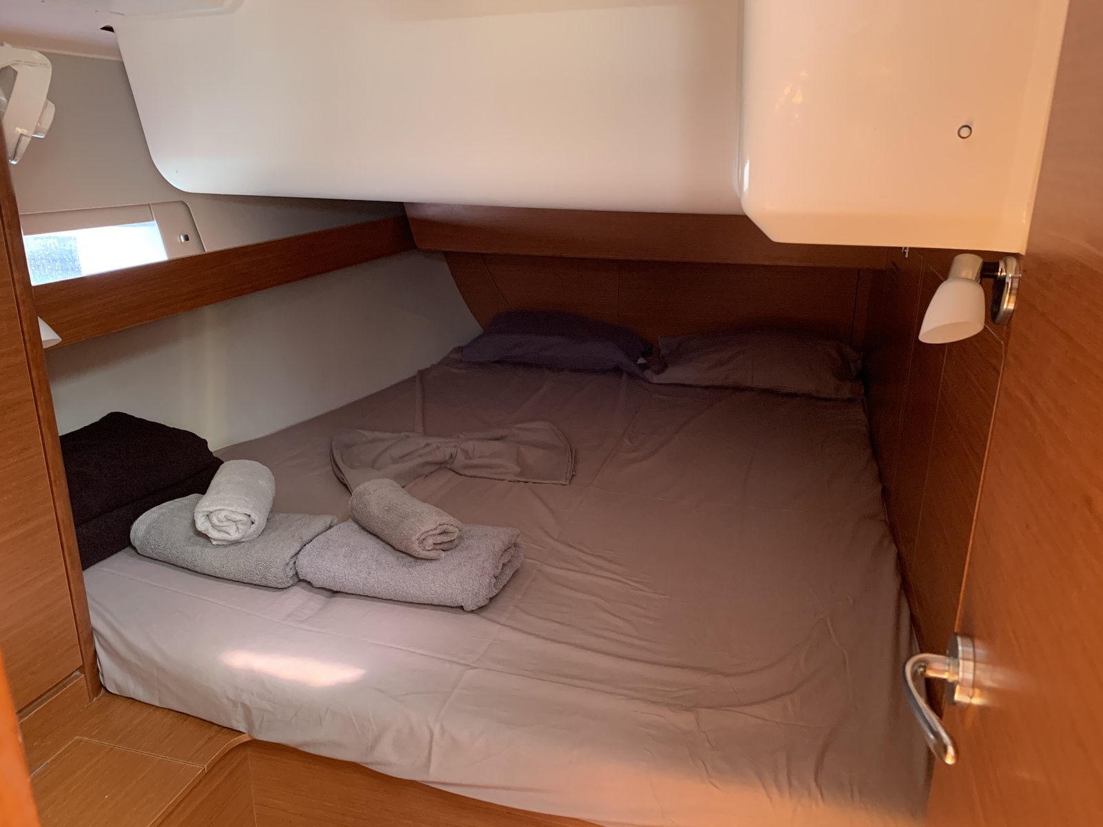 Photo #6 - Dufour 460 Grand Large (5-cab) (Salted Caramel) in Lavrion - 7992