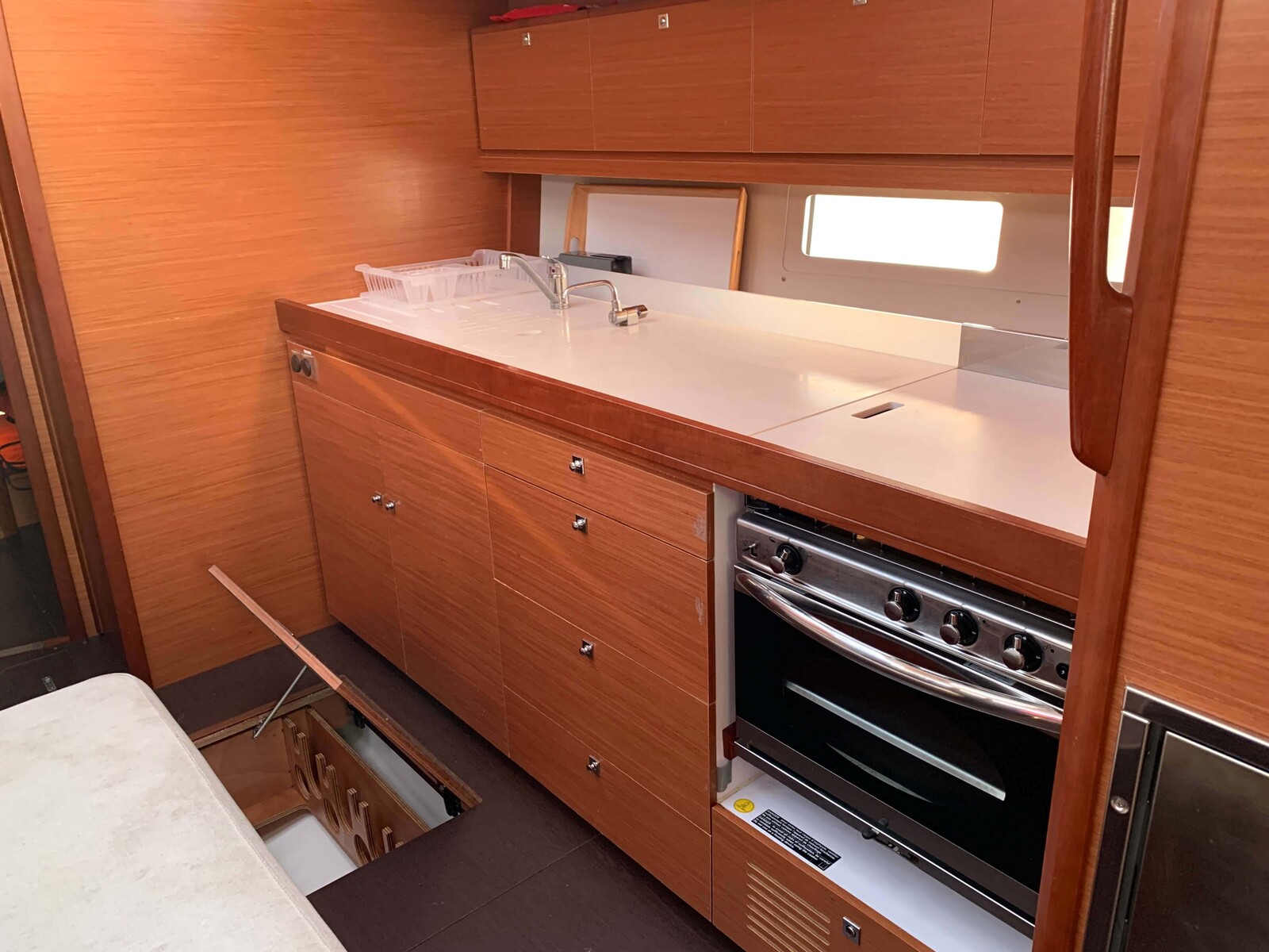 Photo #5 - Dufour 460 Grand Large (4-cab) (Vanilla Sky) in Lavrion - 7994