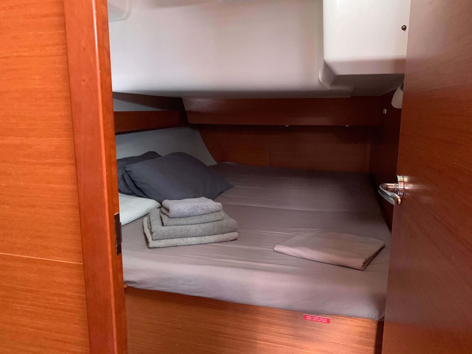 Photo #2 - Dufour 460 Grand Large (4-cab) (Vanilla Sky) in Lavrion - 7994