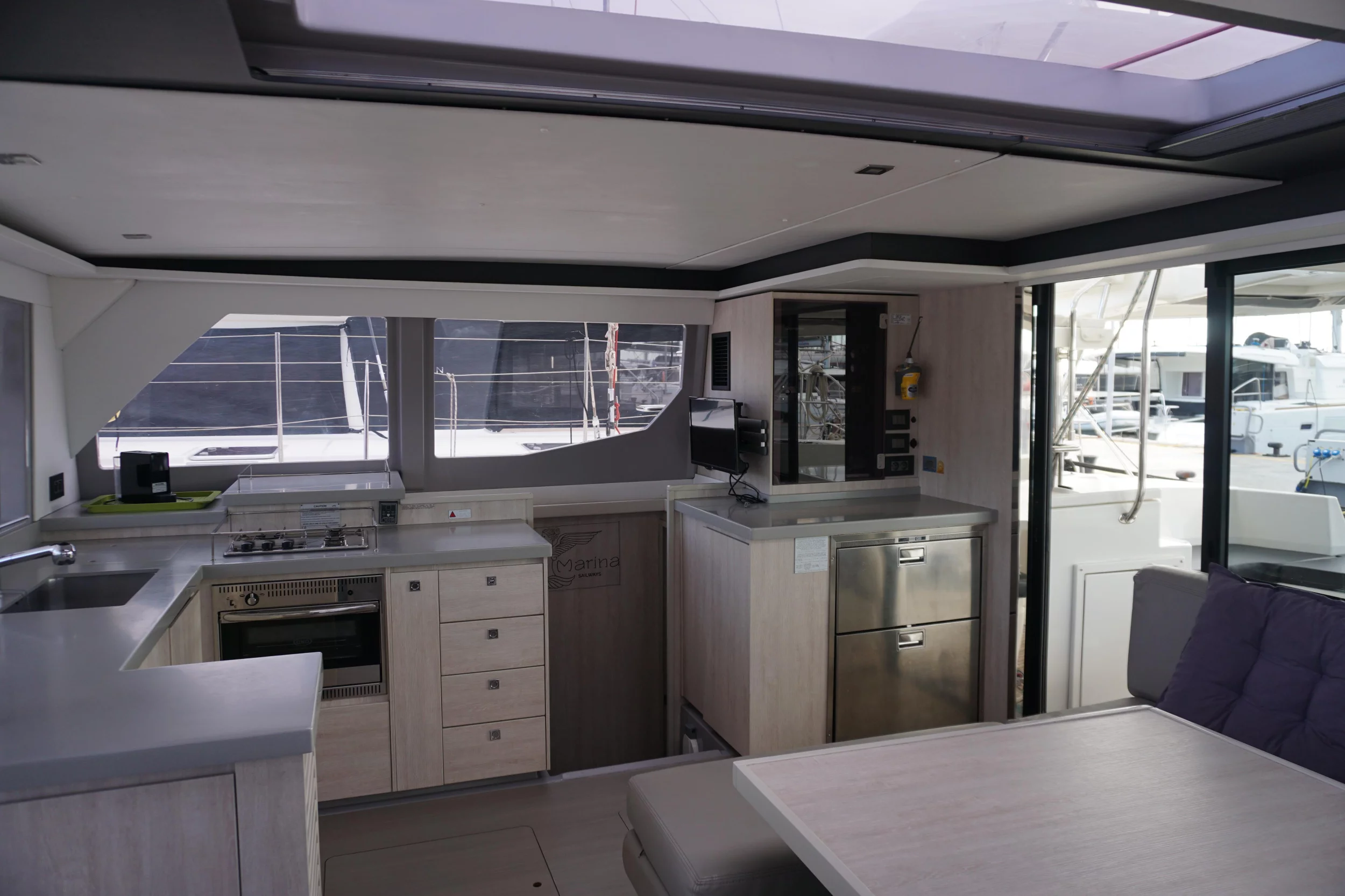 Leopard 45 (Marina)  - 21