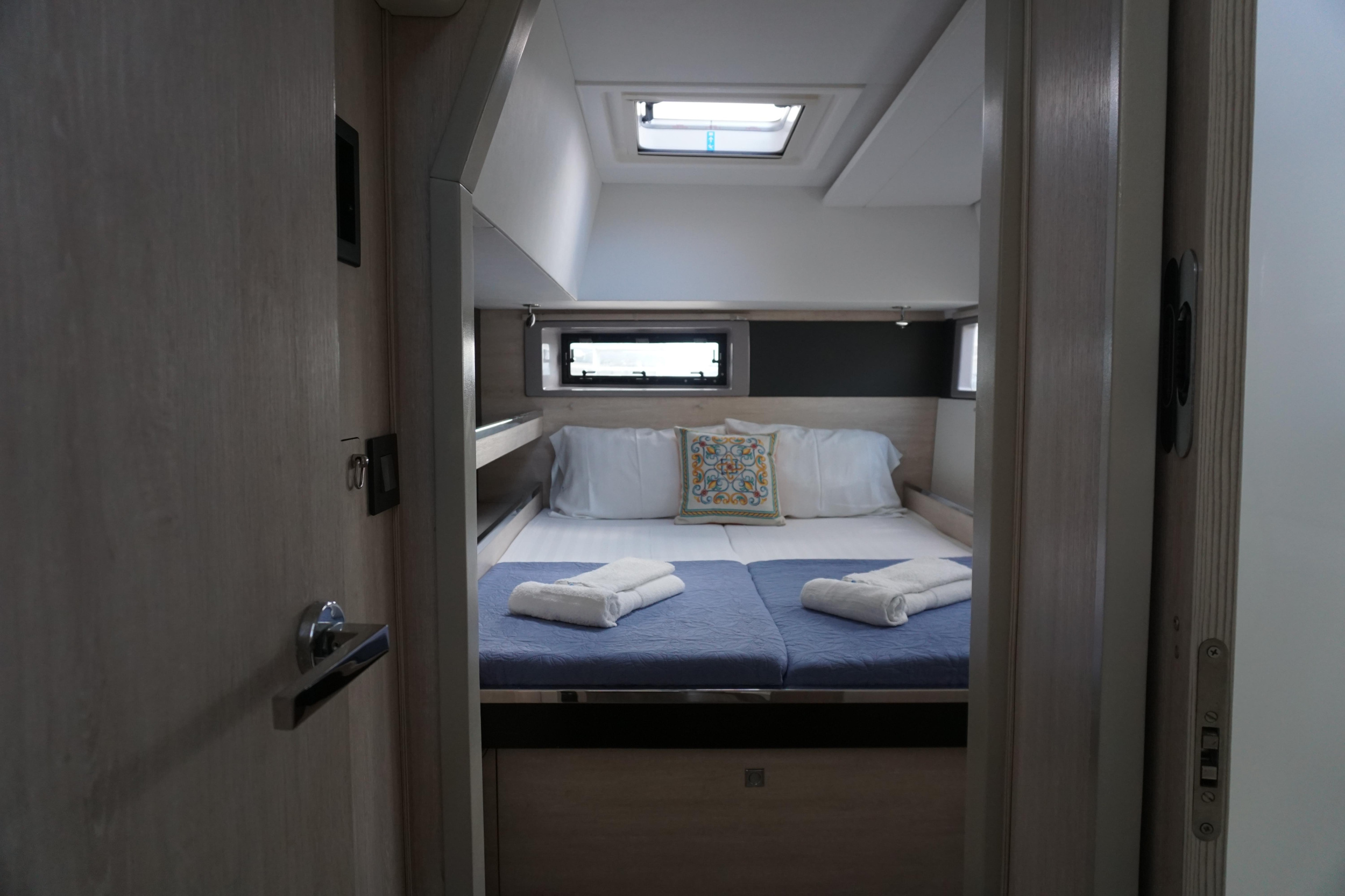 Photo #8 - Leopard 45 (Marina) in Athens - 5234