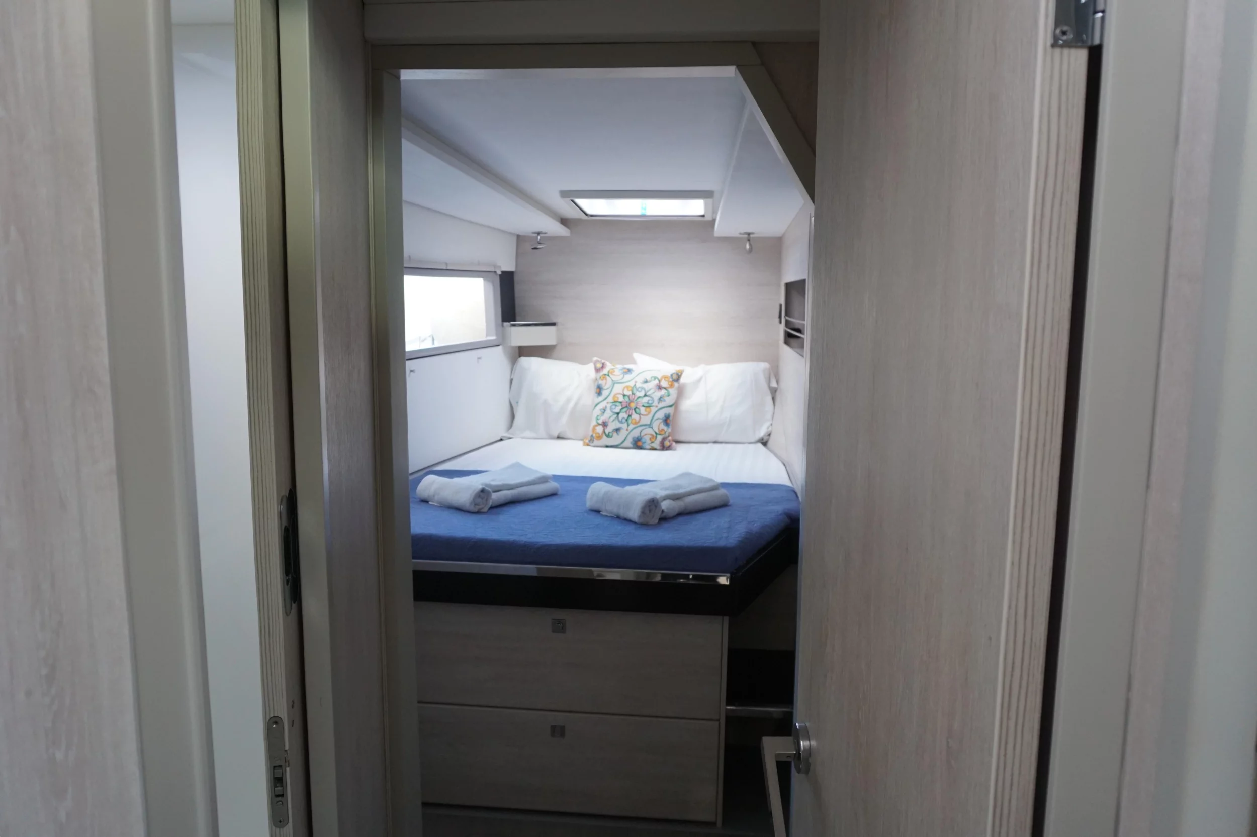 Leopard 45 (Marina)  - 18