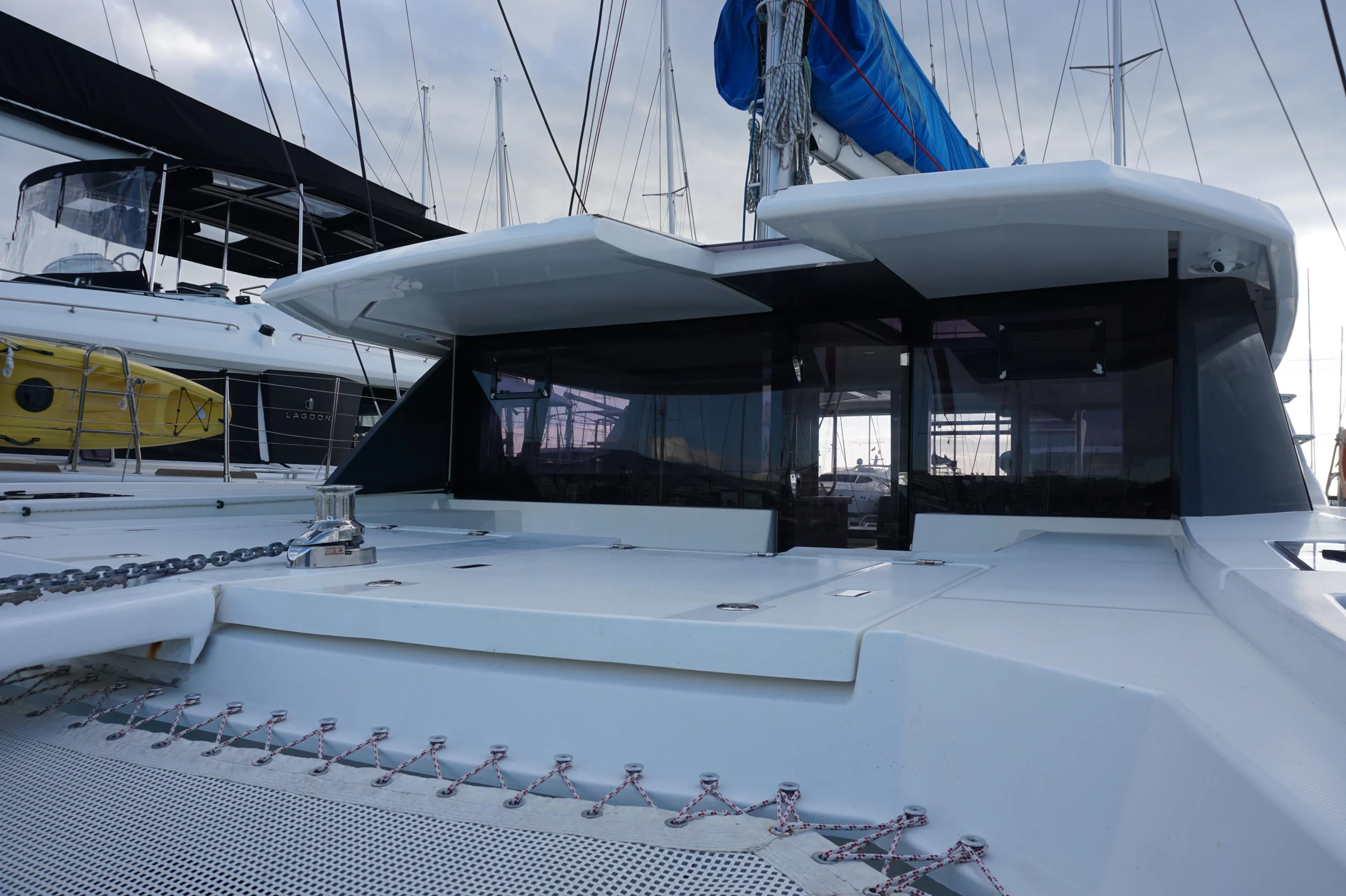 Leopard 45 (Marina)  - 22