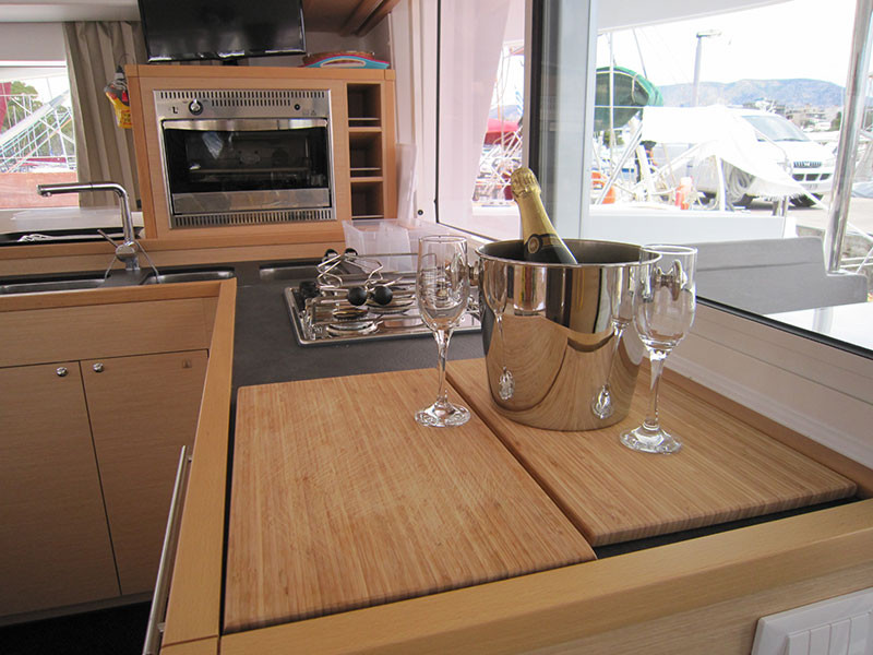Photo #8 - Lagoon 400 S2 (Emerald Seas) en Athènes - 7619