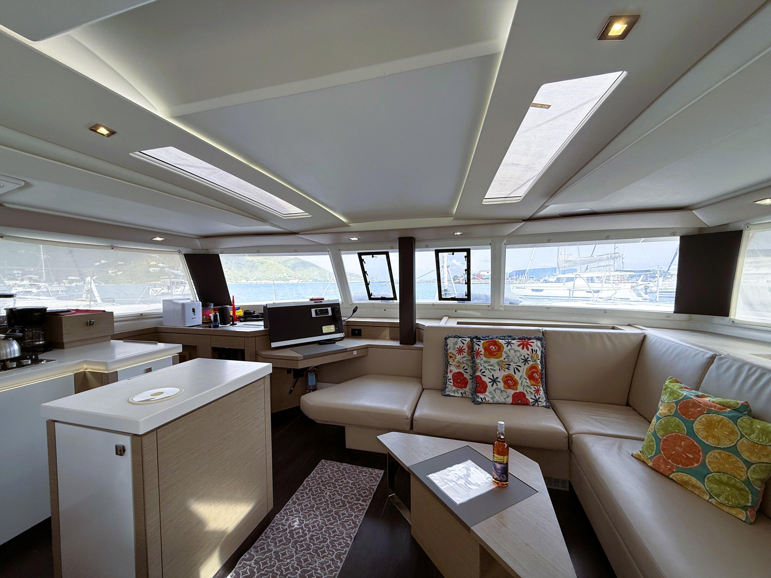 Photo #18 - Fountaine Pajot Saona 47 (Parrot Ice) en Road Town - 63174