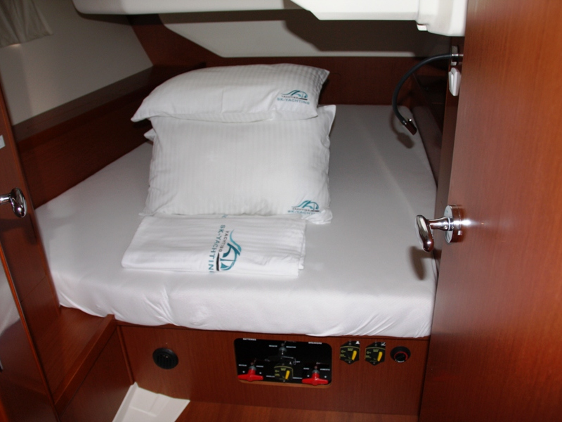 Photo #10 - Oceanis 45 (Tonic) in Marmaris - 20316