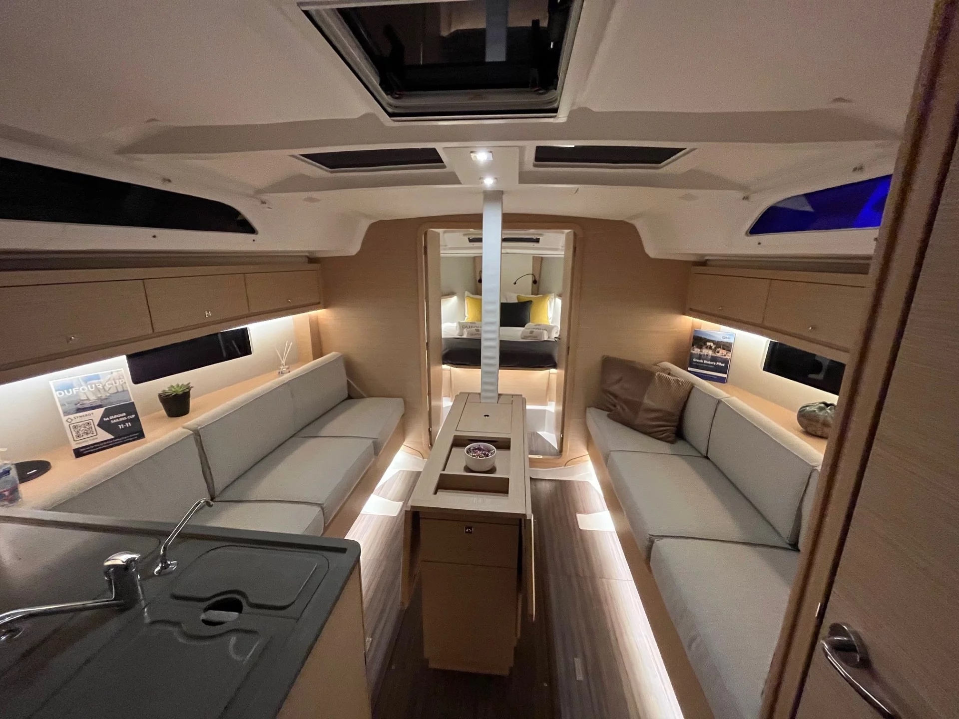 Dufour 37 (Alma) Interior image - 2