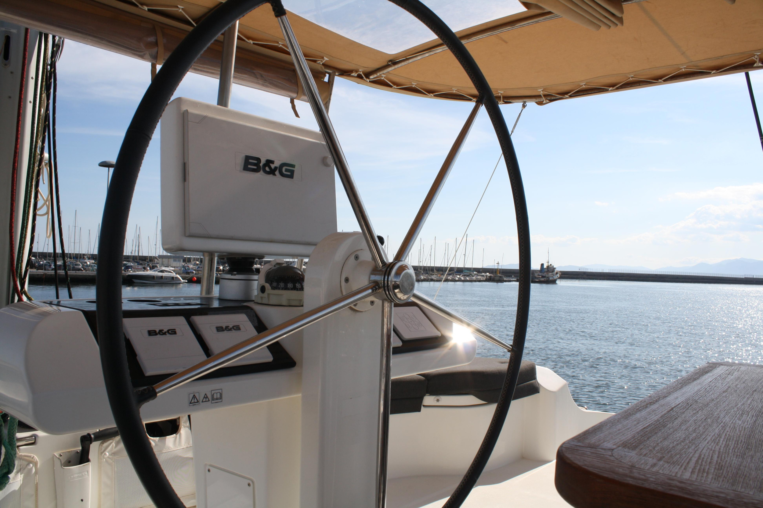 Photo #7 - Lagoon 52F (Cala Luna) in Marina dell'Isola - 4127