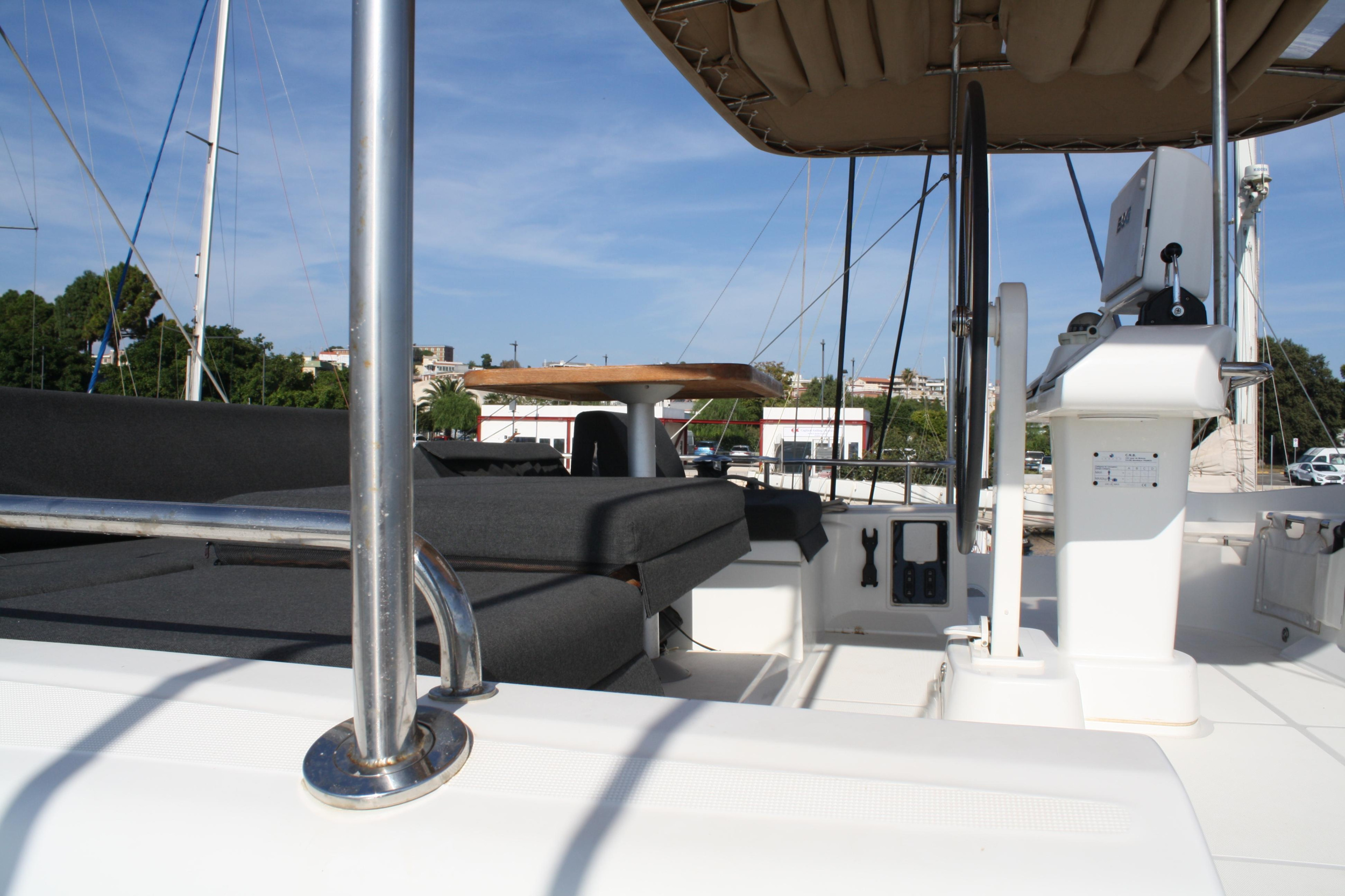 Photo #21 - Lagoon 52F (Cala Luna) in Marina dell'Isola - 4127