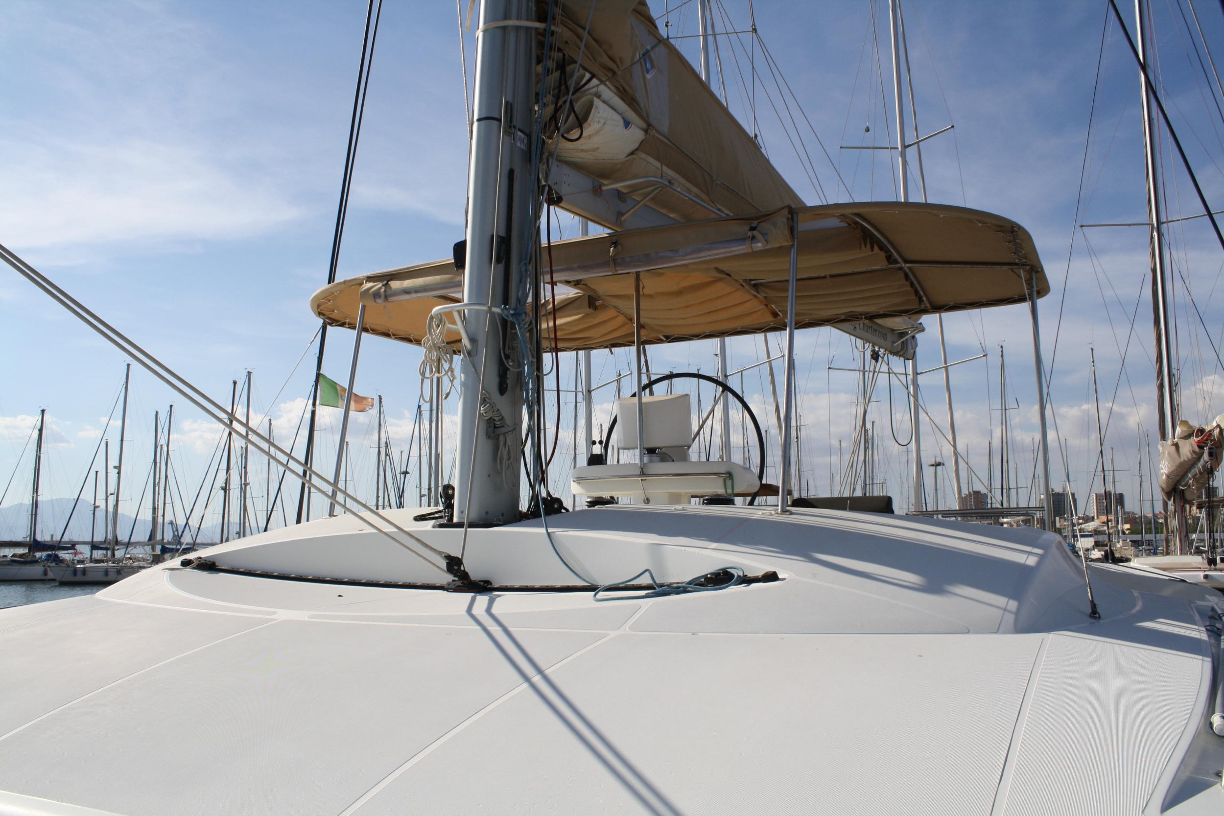 Photo #15 - Lagoon 52F (Cala Luna) in Marina dell'Isola - 4127