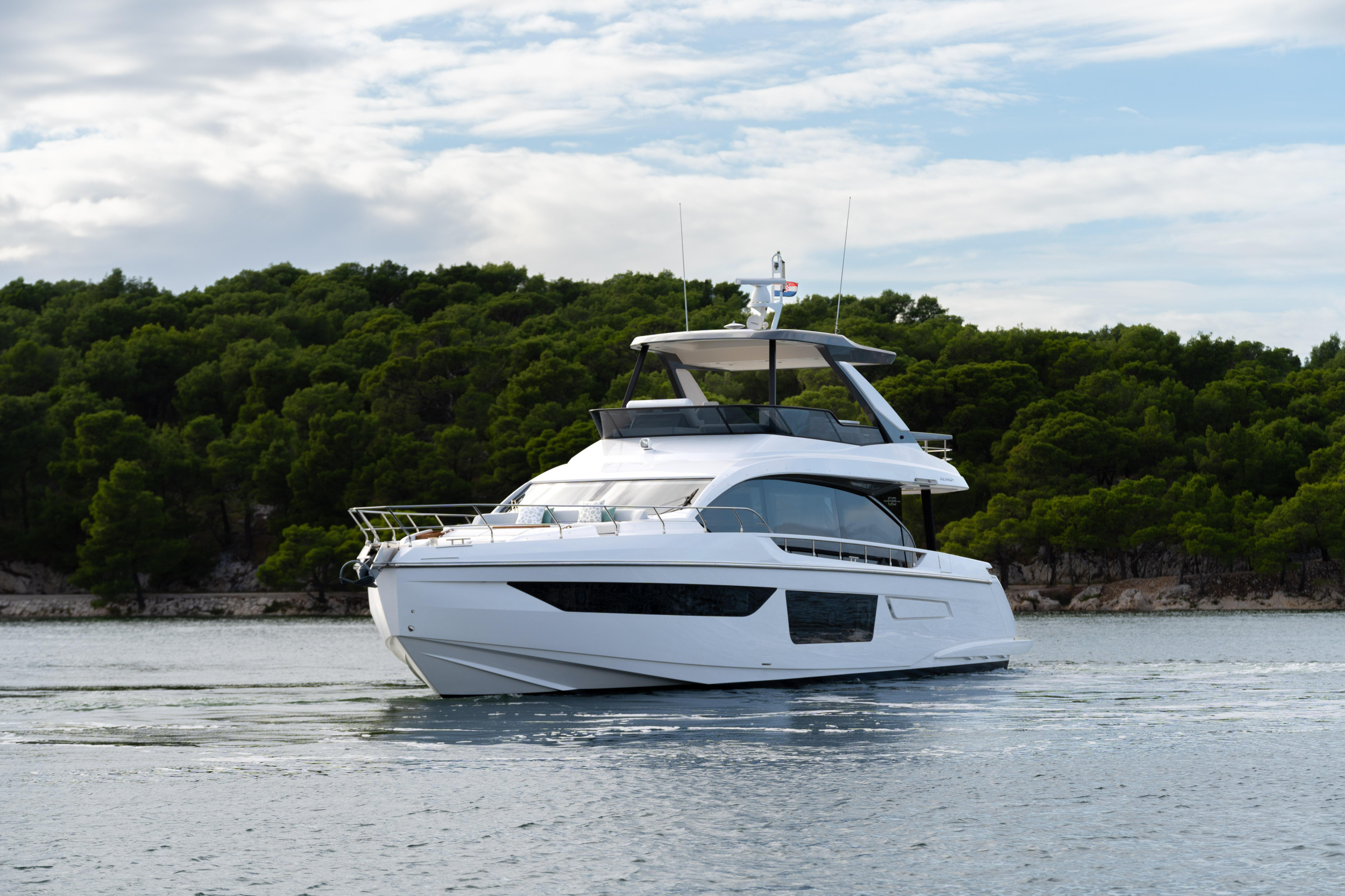 Photo #34 - Azimut 68 Fly (DONNA) in Sibenik - 19644
