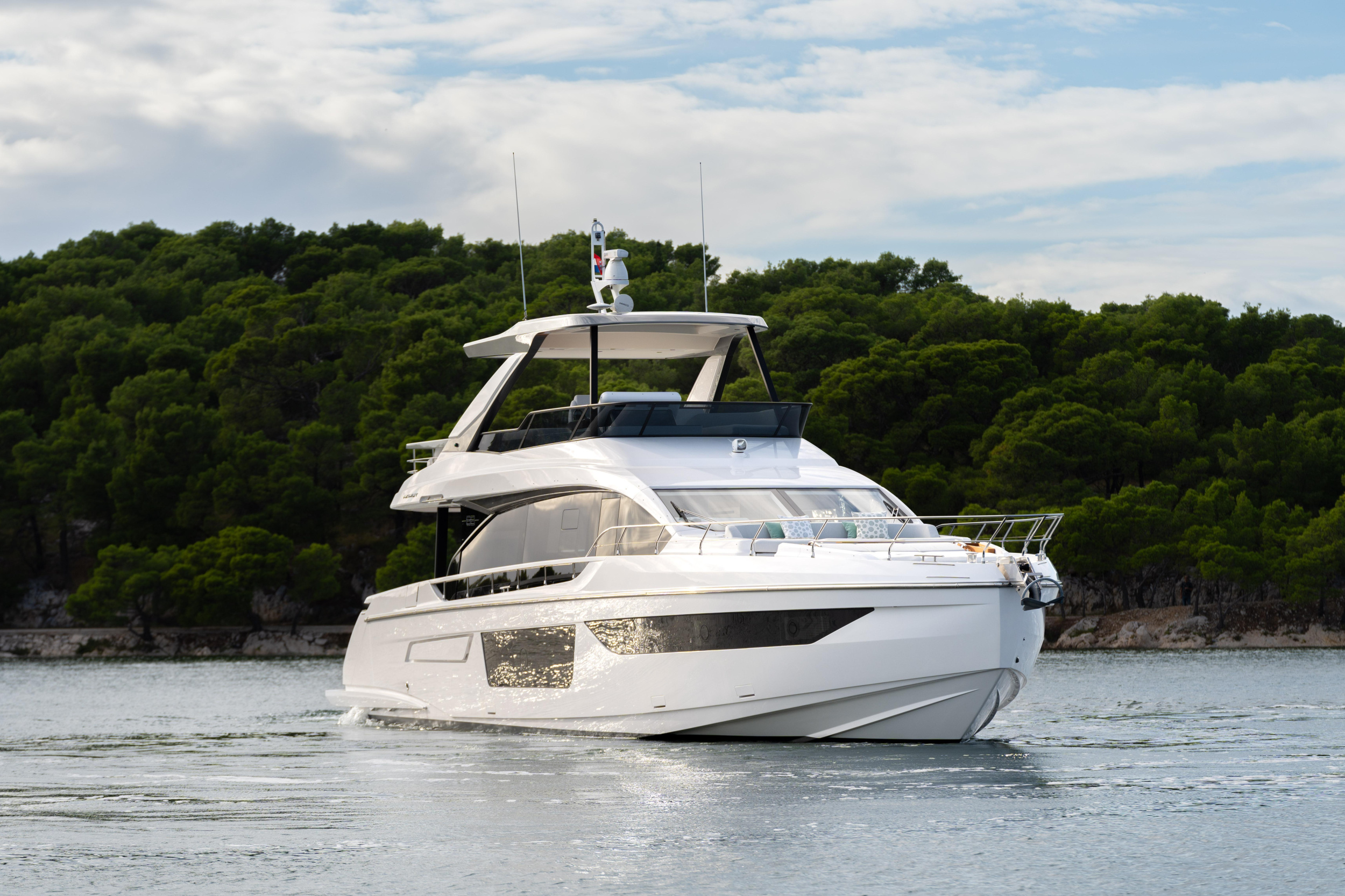 Photo #11 - Azimut 68 Fly (DONNA) in Sibenik - 19644