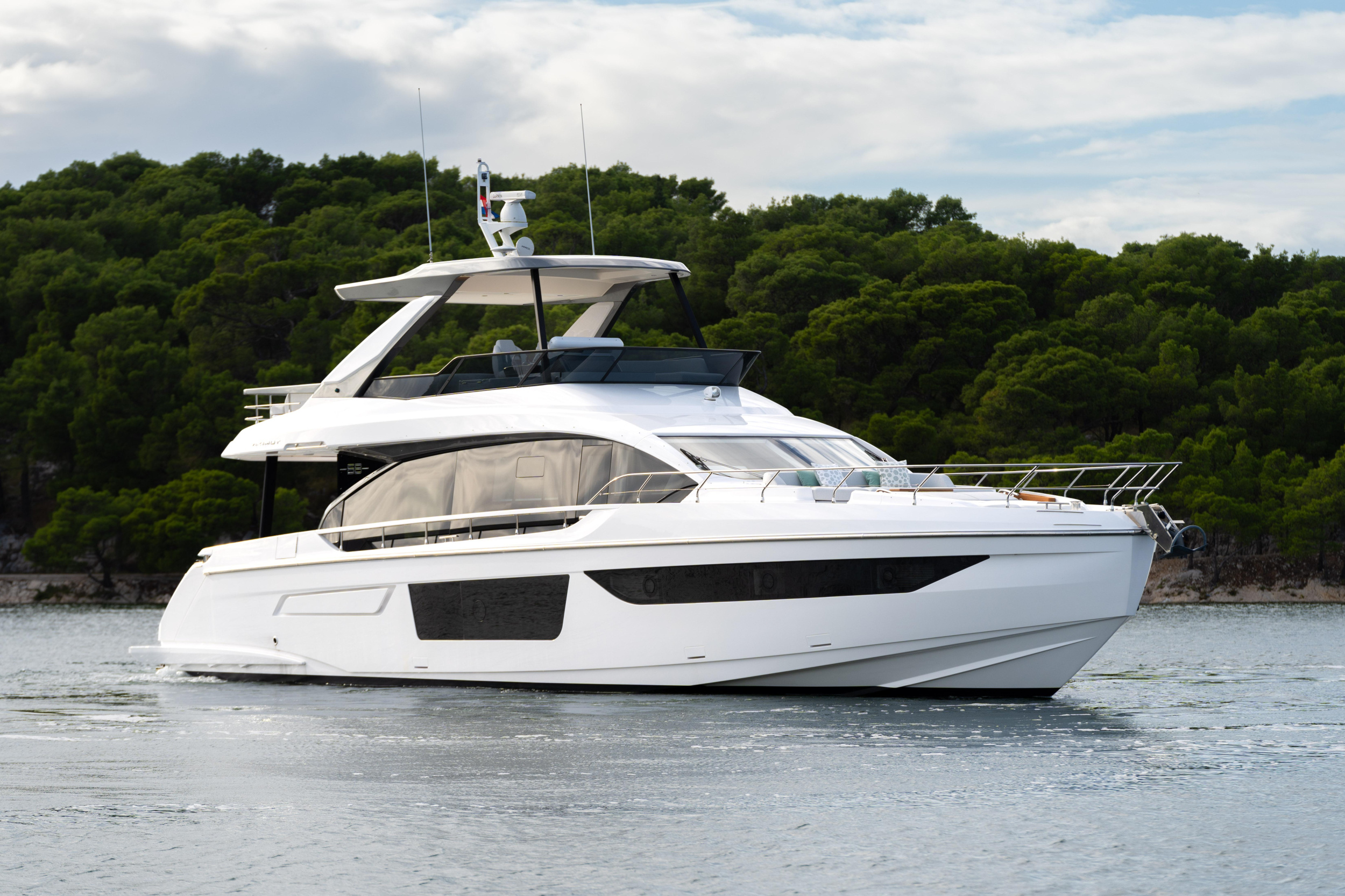 Photo #46 - Azimut 68 Fly (DONNA) in Sibenik - 19644