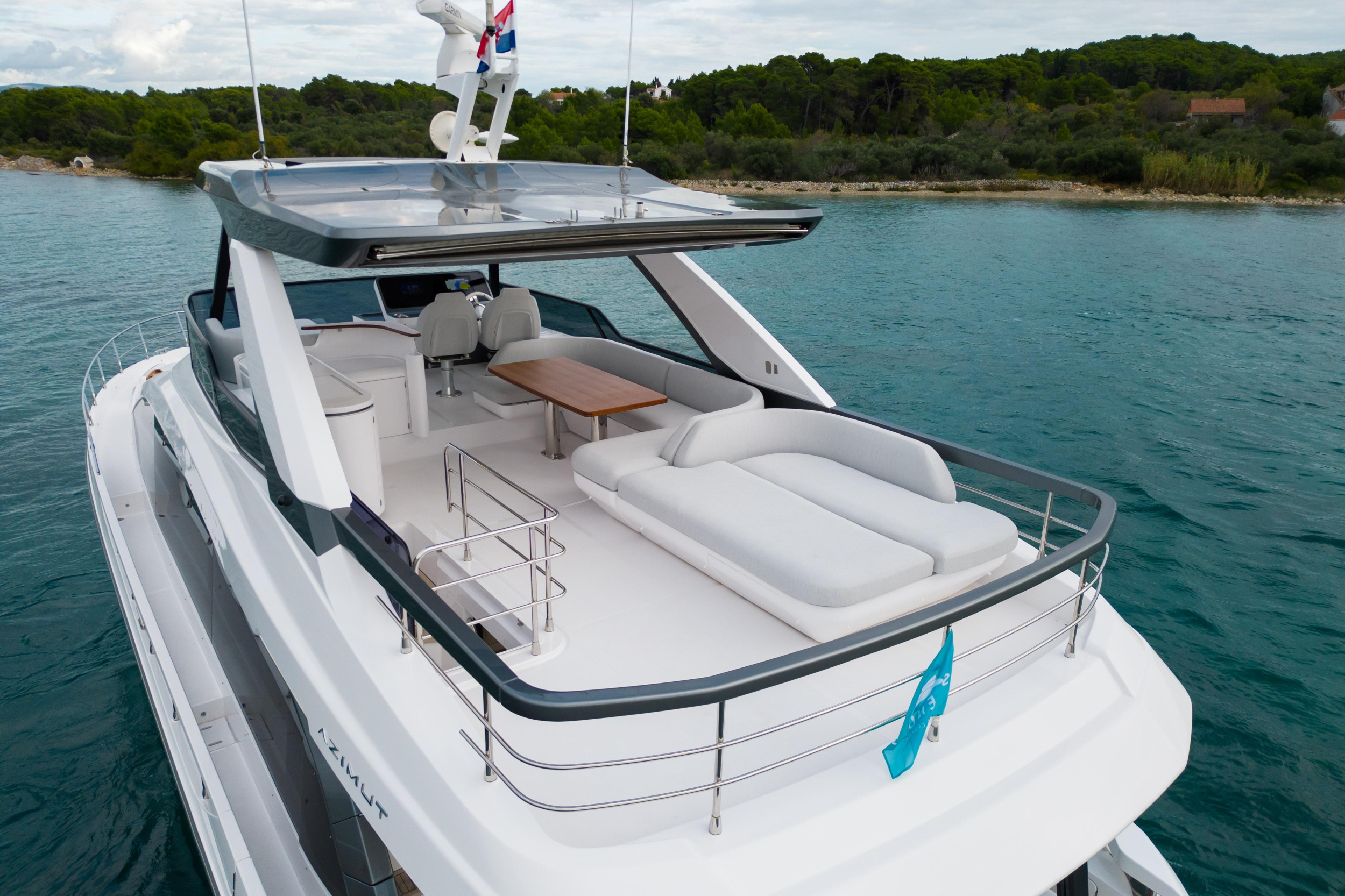 Photo #12 - Azimut 68 Fly (DONNA) in Sibenik - 19644