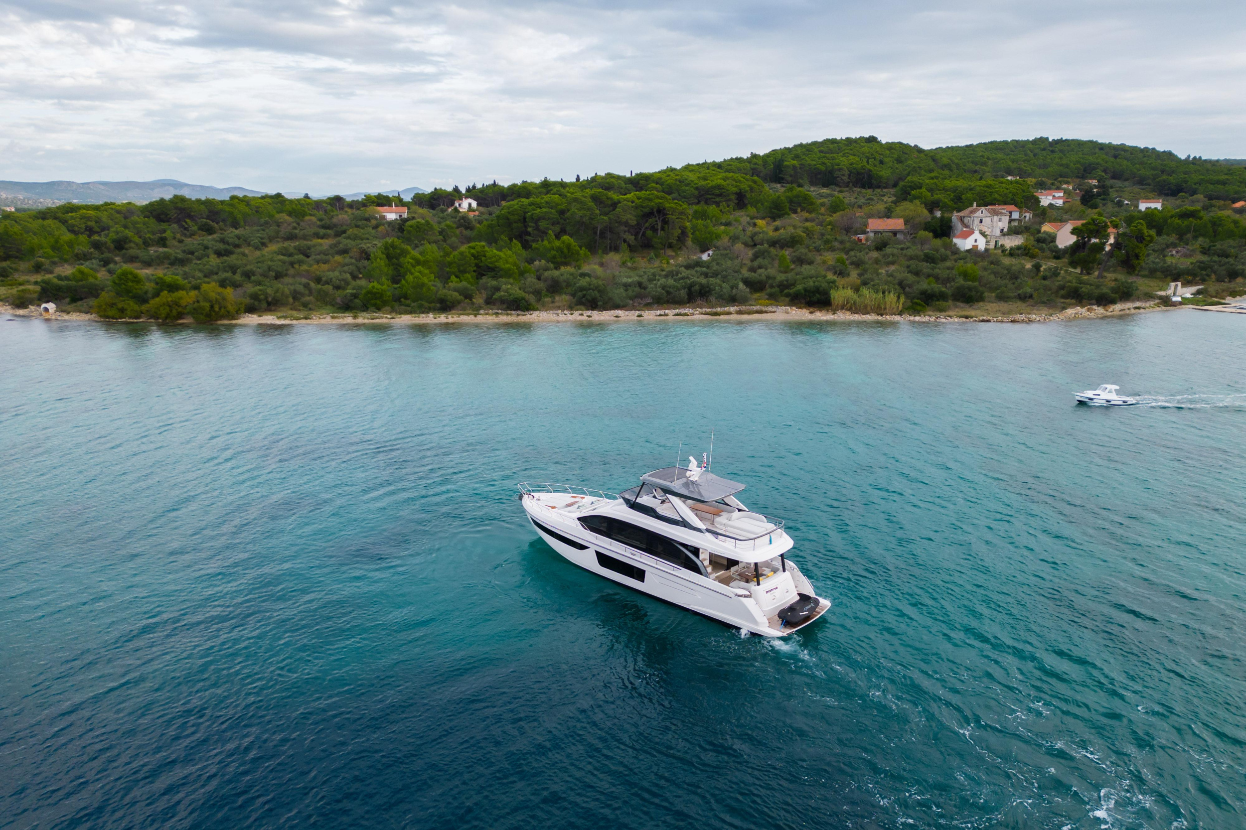 Photo #28 - Azimut 68 Fly (DONNA) in Sibenik - 19644