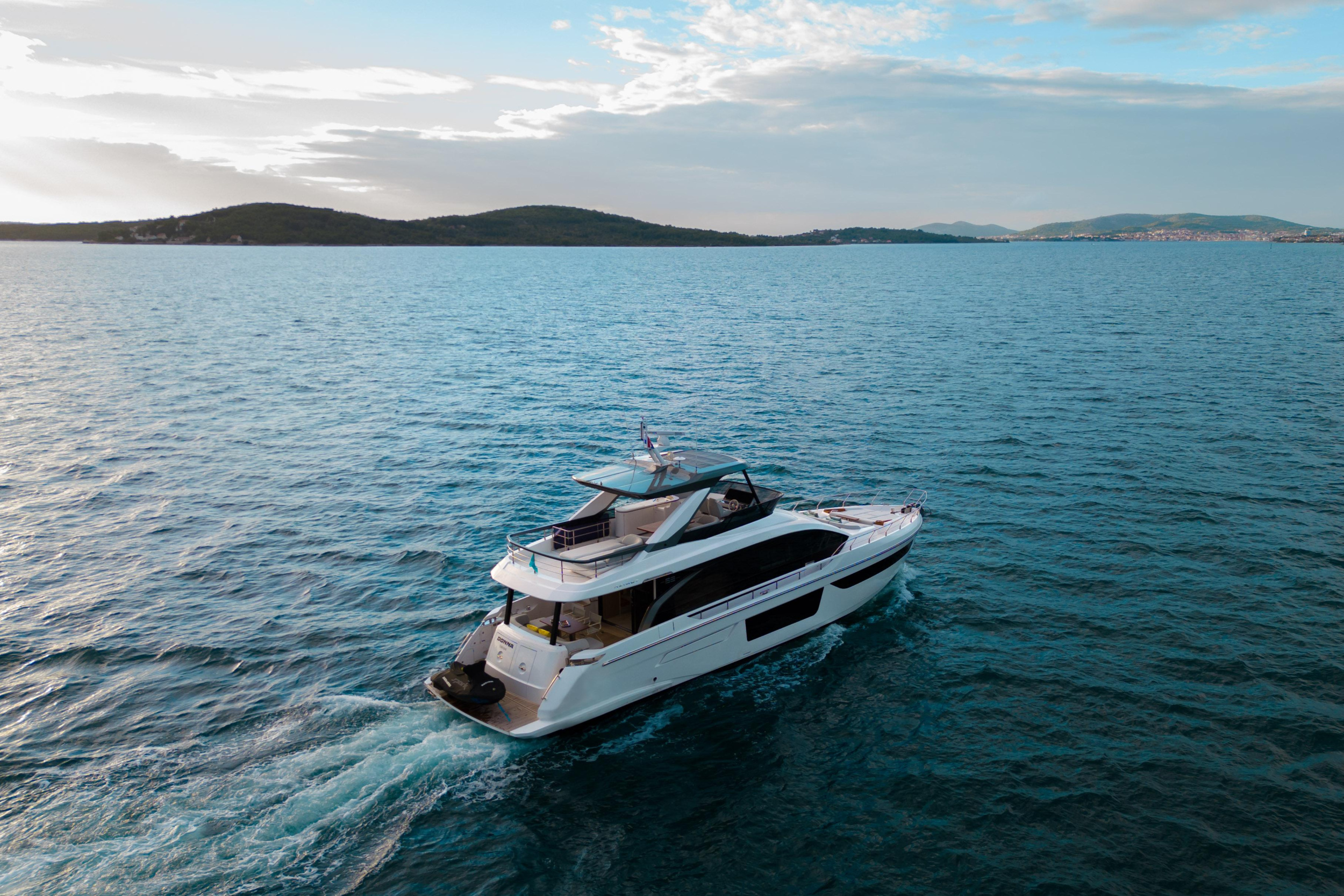 Photo #24 - Azimut 68 Fly (DONNA) in Sibenik - 19644
