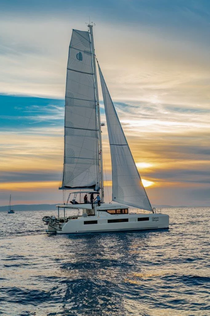 Lagoon 50 (2018)equipped with airconditioning (sal (CAPTAIN MORGAN)  - 4